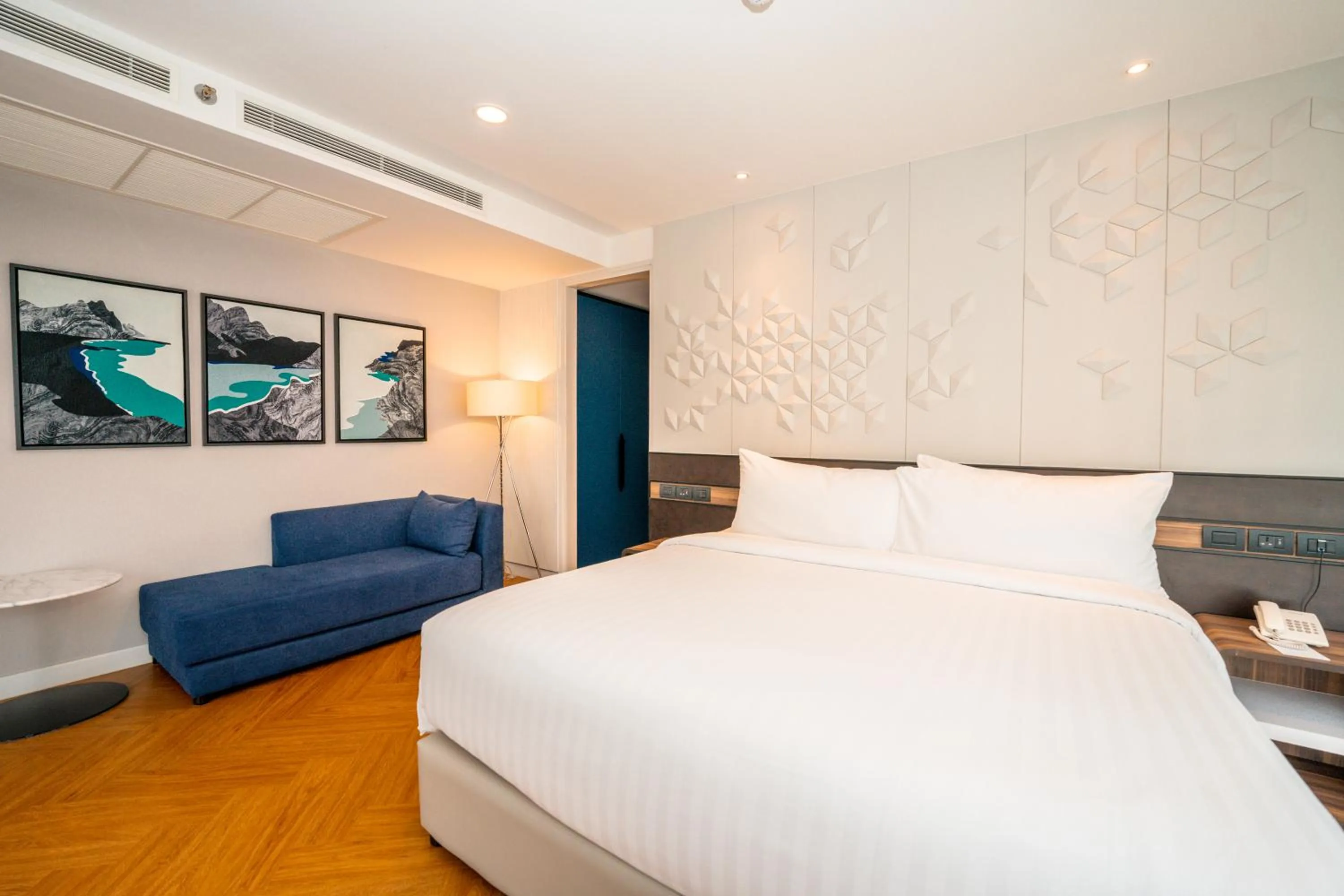 Bed in Amanta Hotel & Residence Sathorn