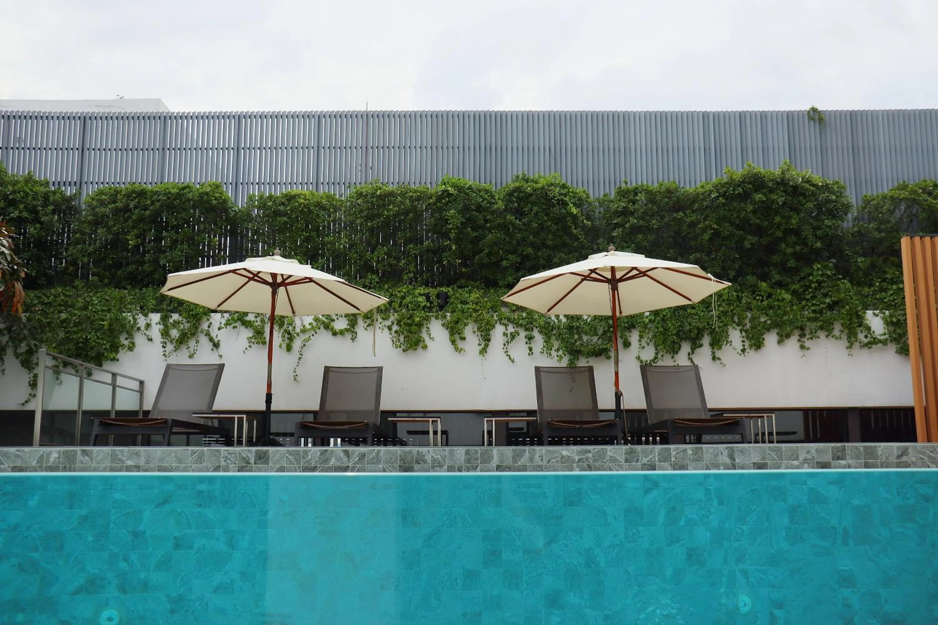Swimming pool in Amanta Hotel & Residence Sathorn