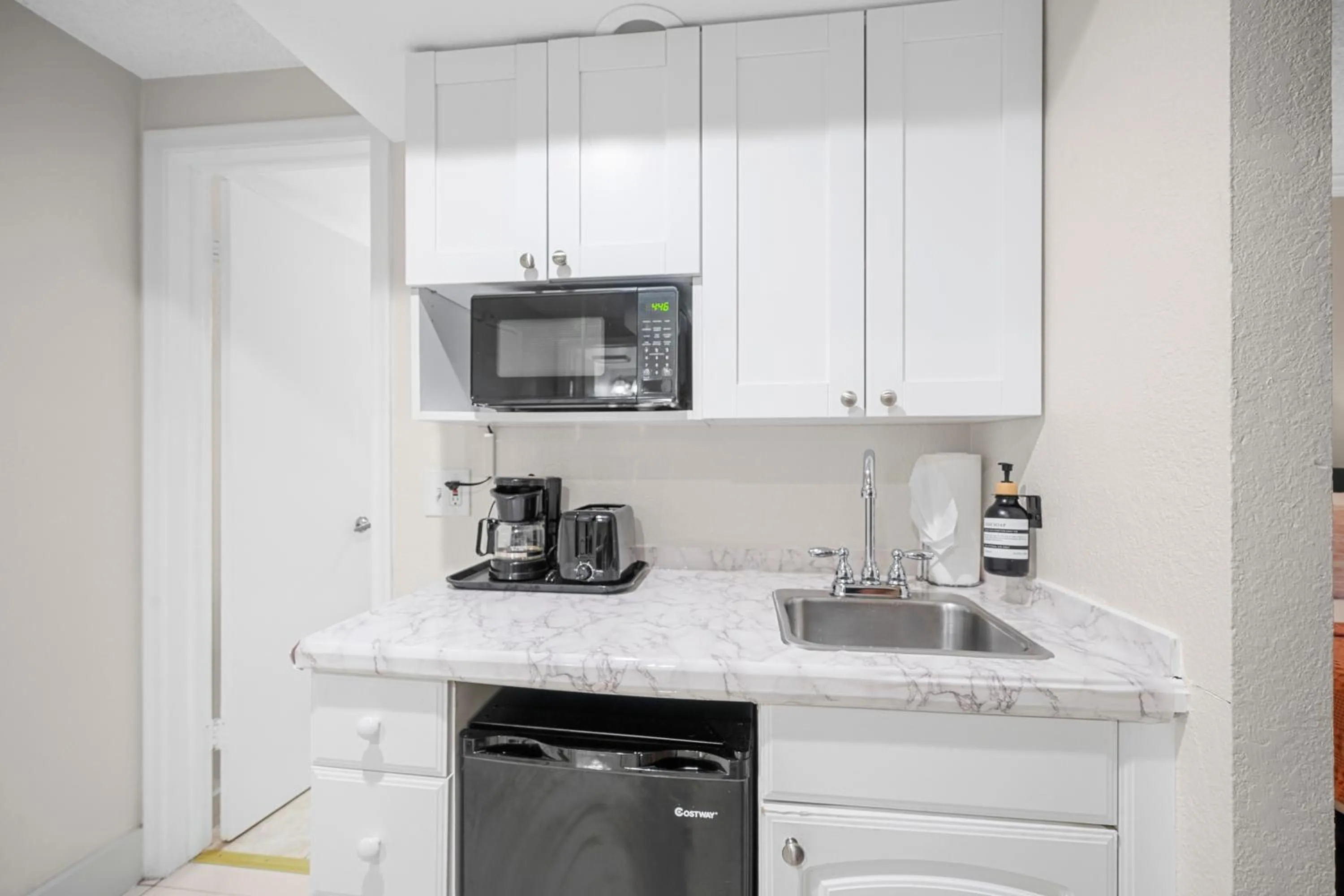 Kitchen or kitchenette in Boca Plaza