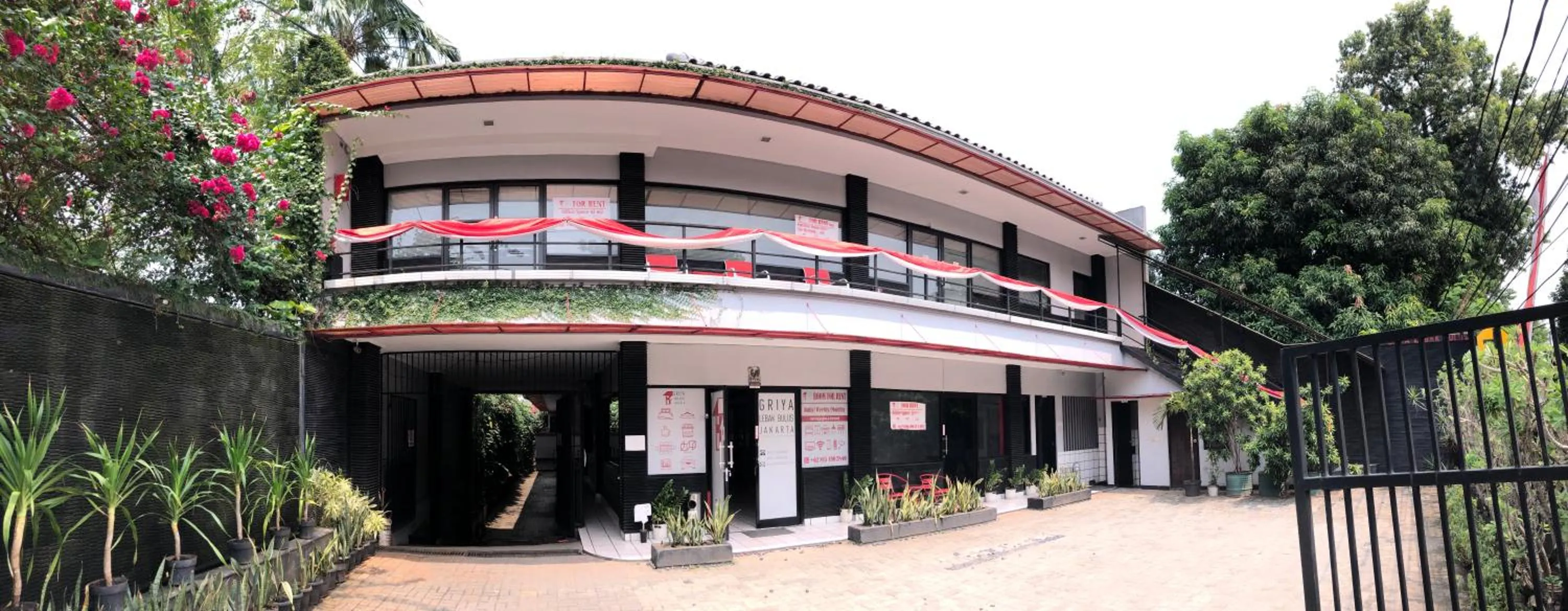 Property building in Griya Lebak Bulus
