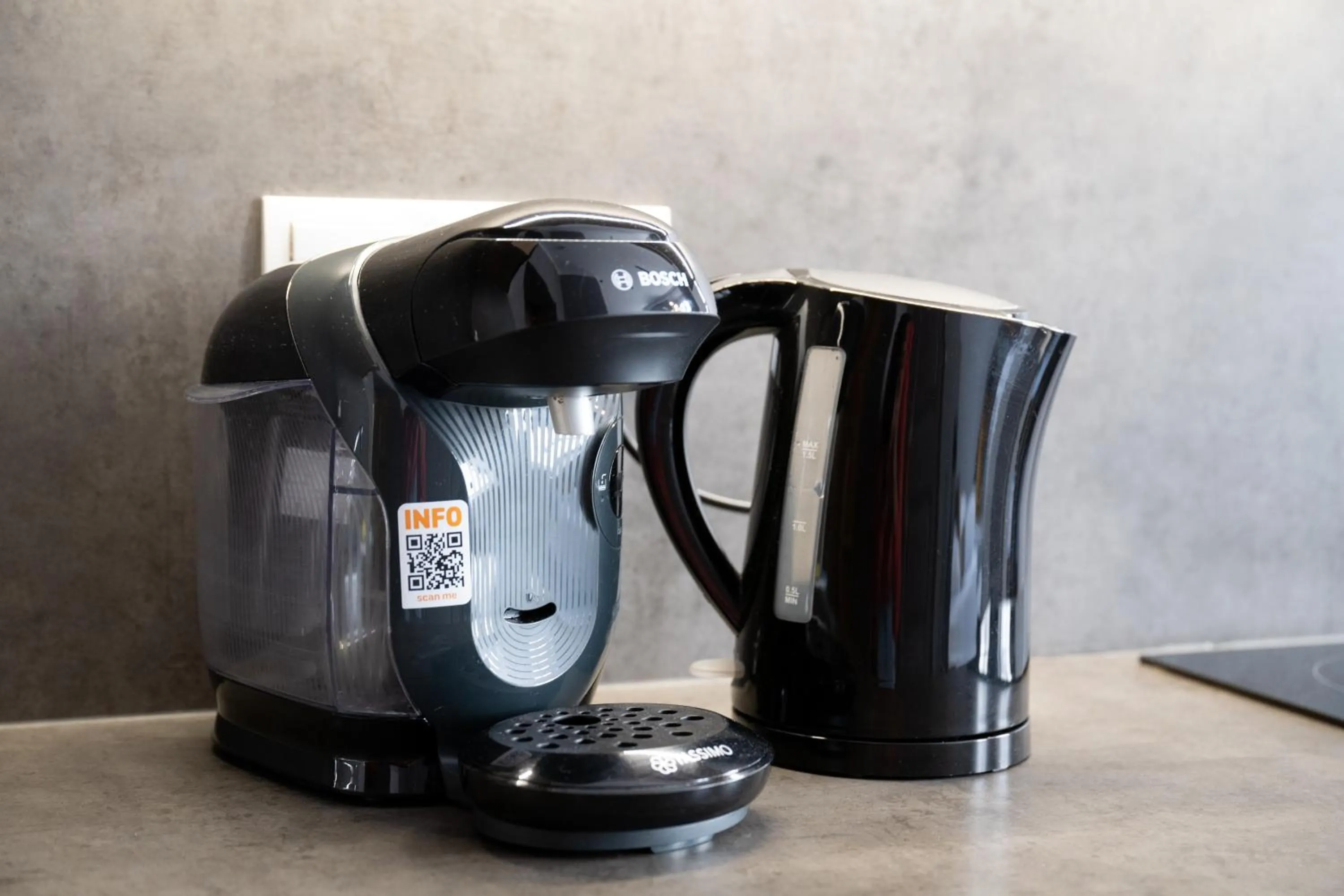 Coffee/tea facilities in KH Opera Apartments