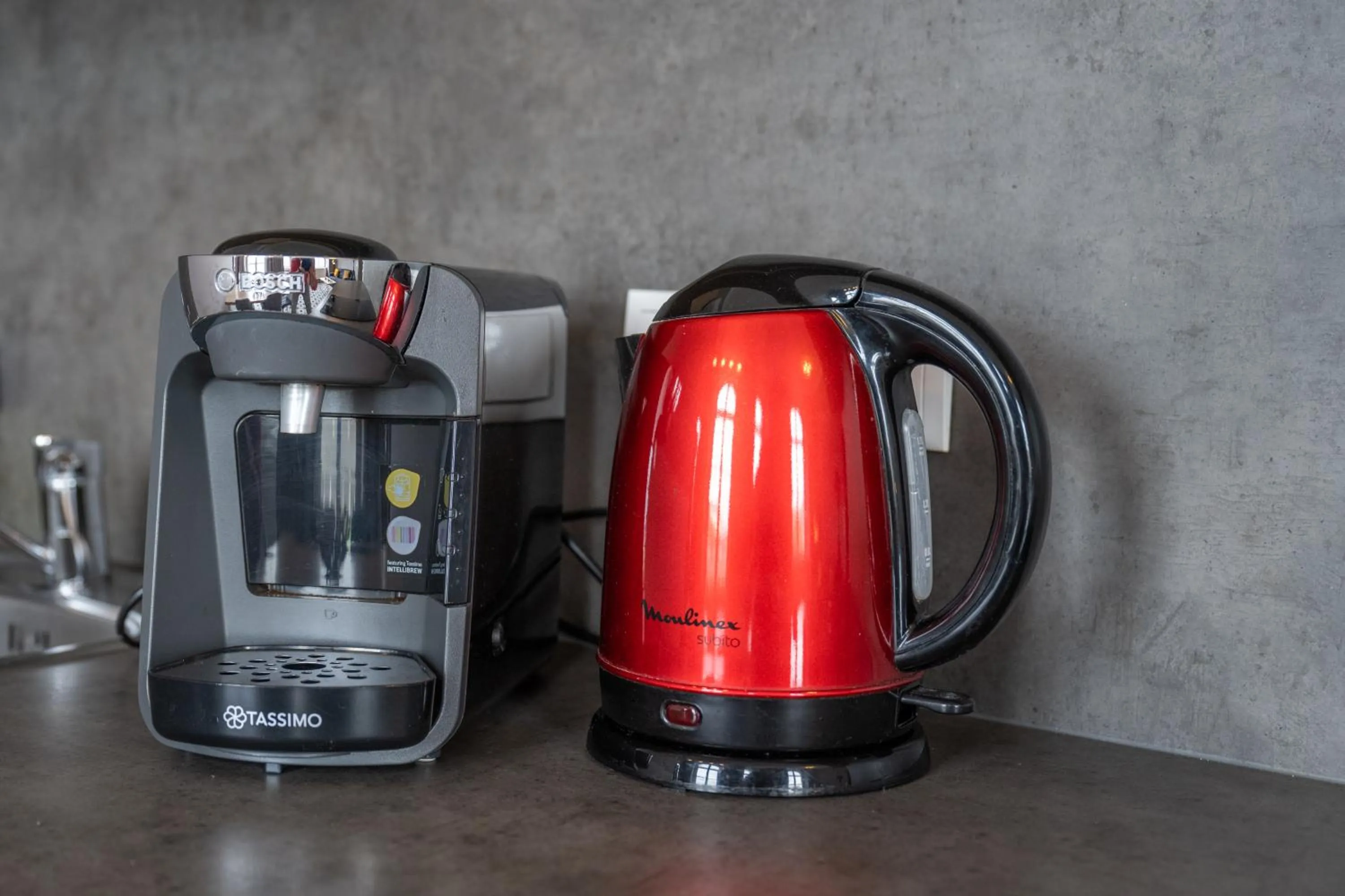 Coffee/tea facilities in KH Opera Apartments