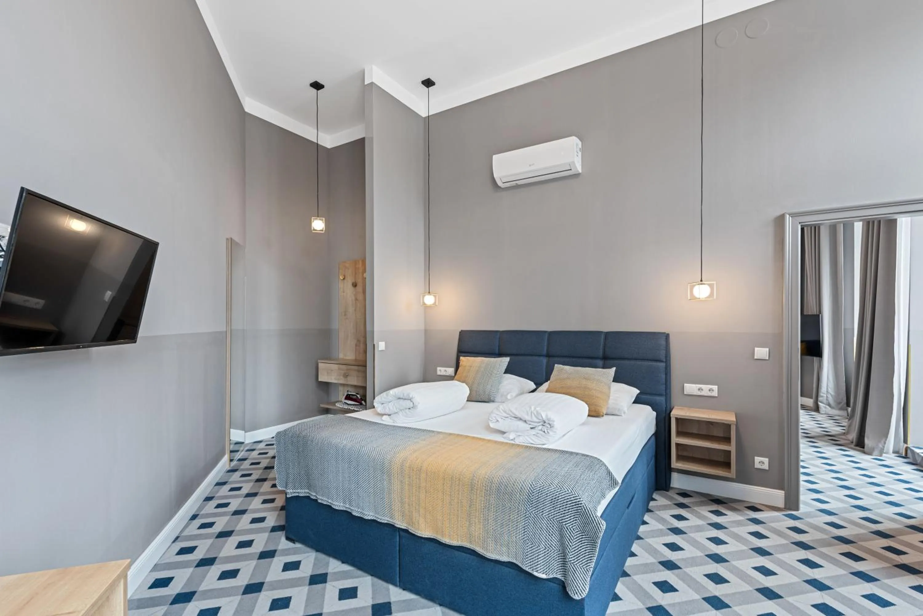 Bedroom, Bed in KH Opera Apartments