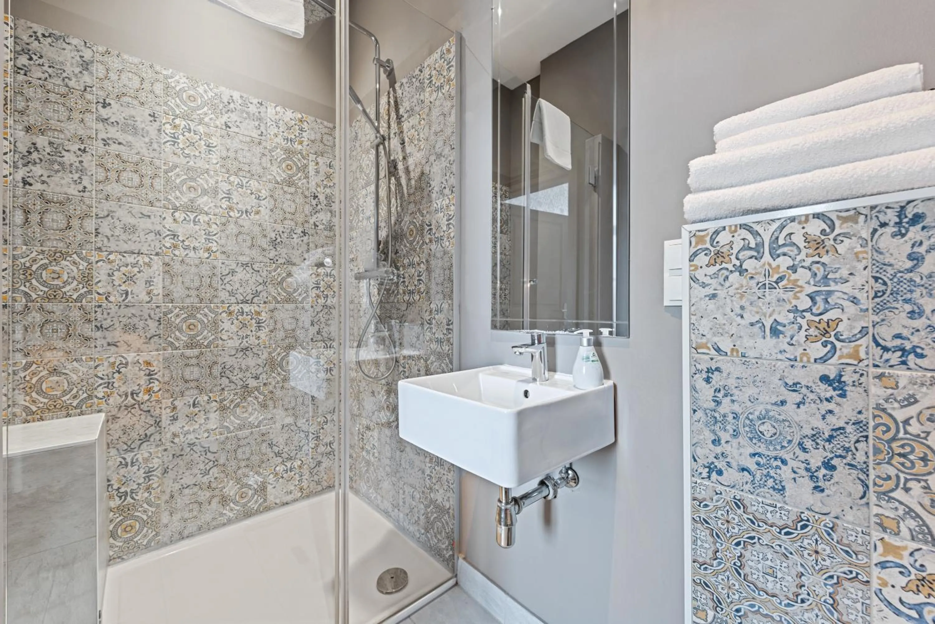 Bathroom in KH Opera Apartments