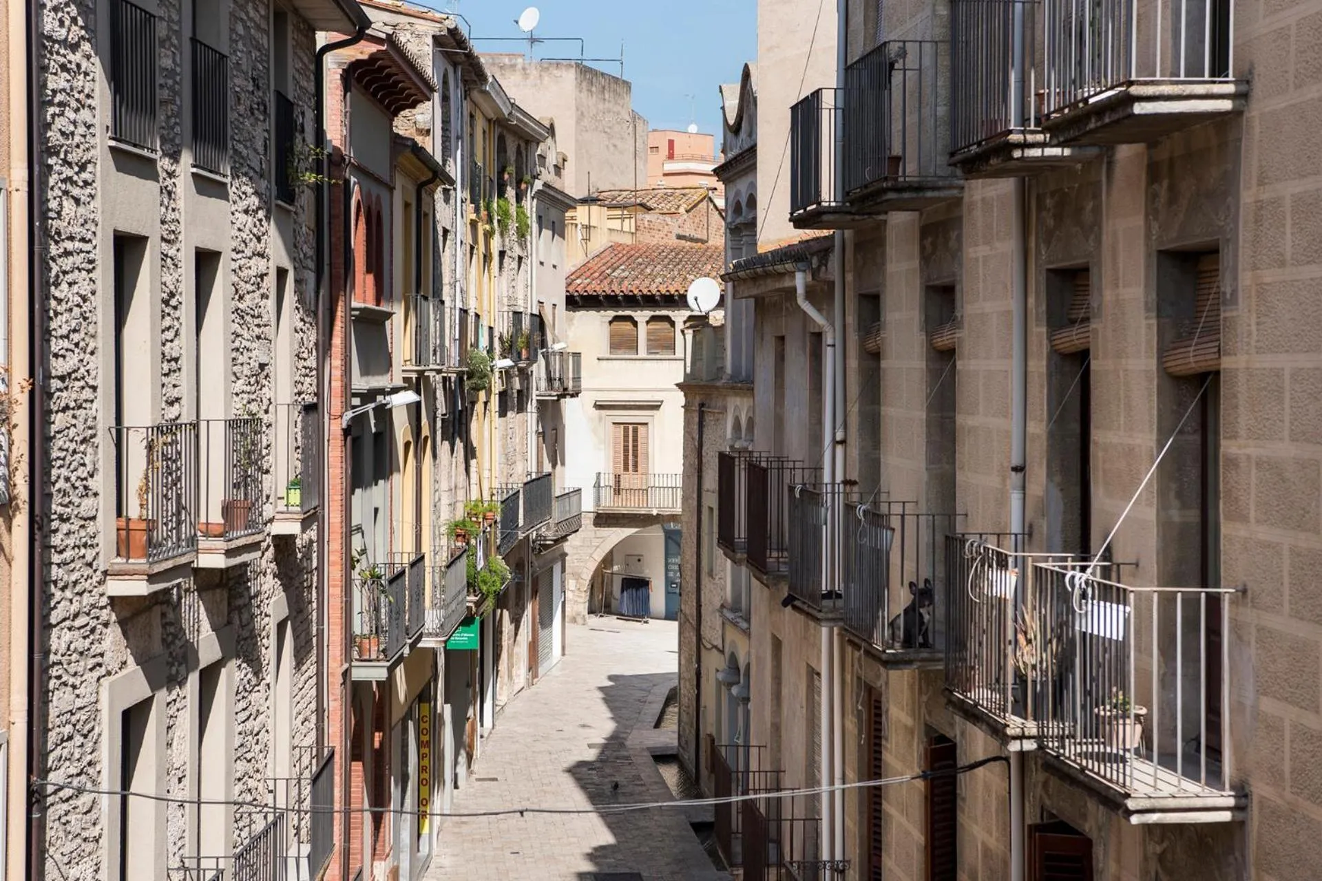 Neighbourhood in Lovely and bright apartment in the heart of Banyoles