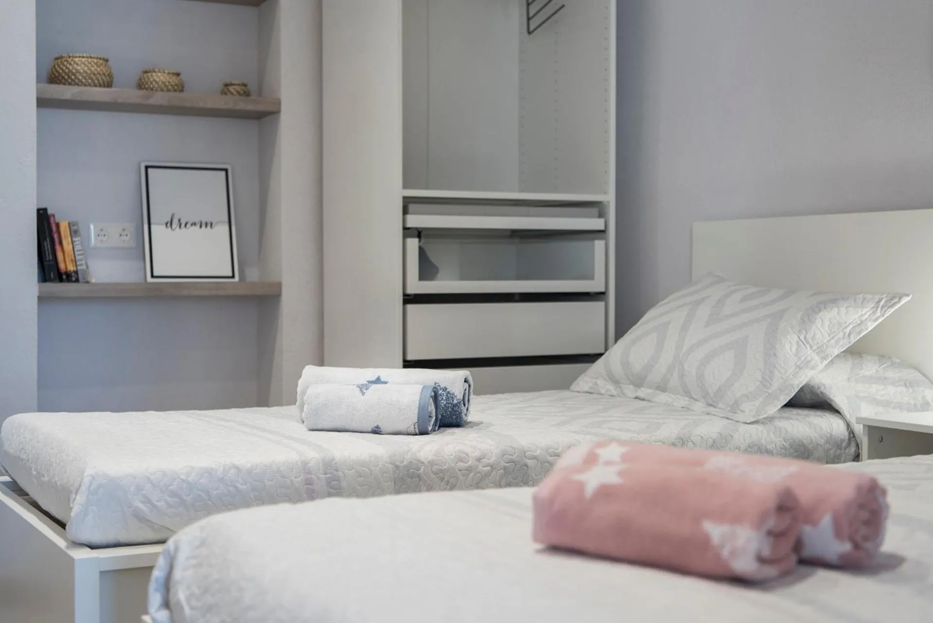 Bed in Lovely and bright apartment in the heart of Banyoles