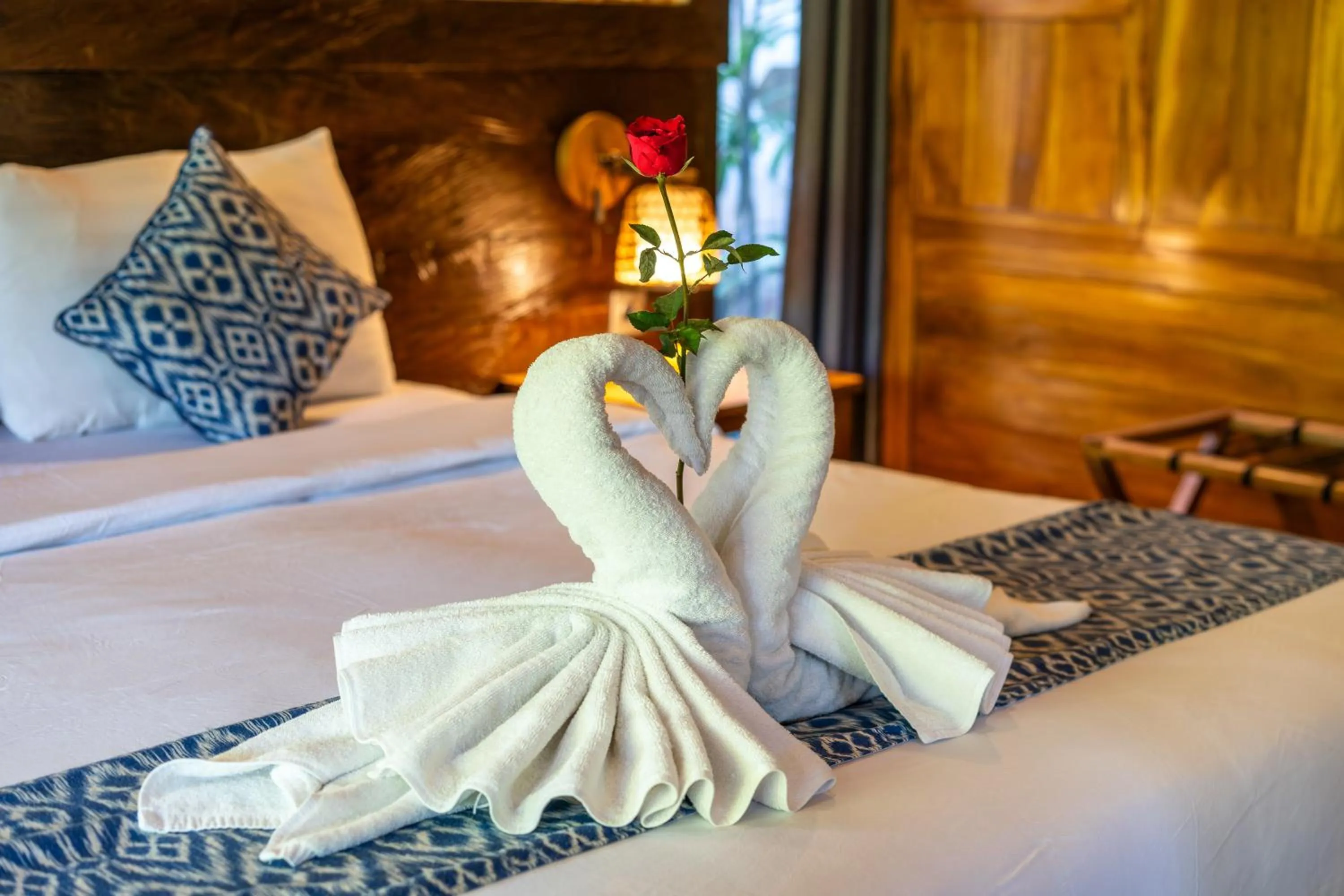 Bed in Parvati Retreat Villas