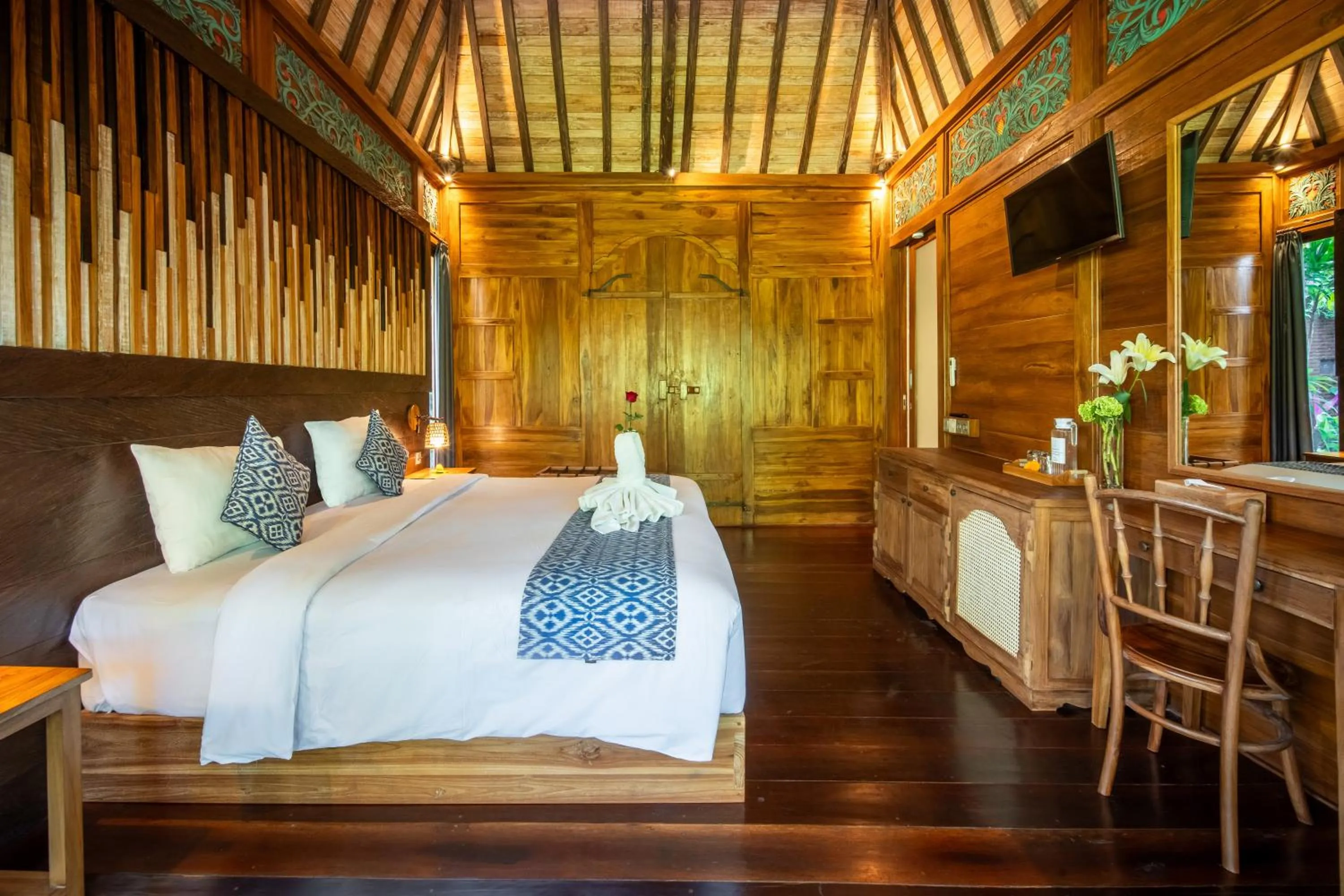 Bed in Parvati Retreat Villas