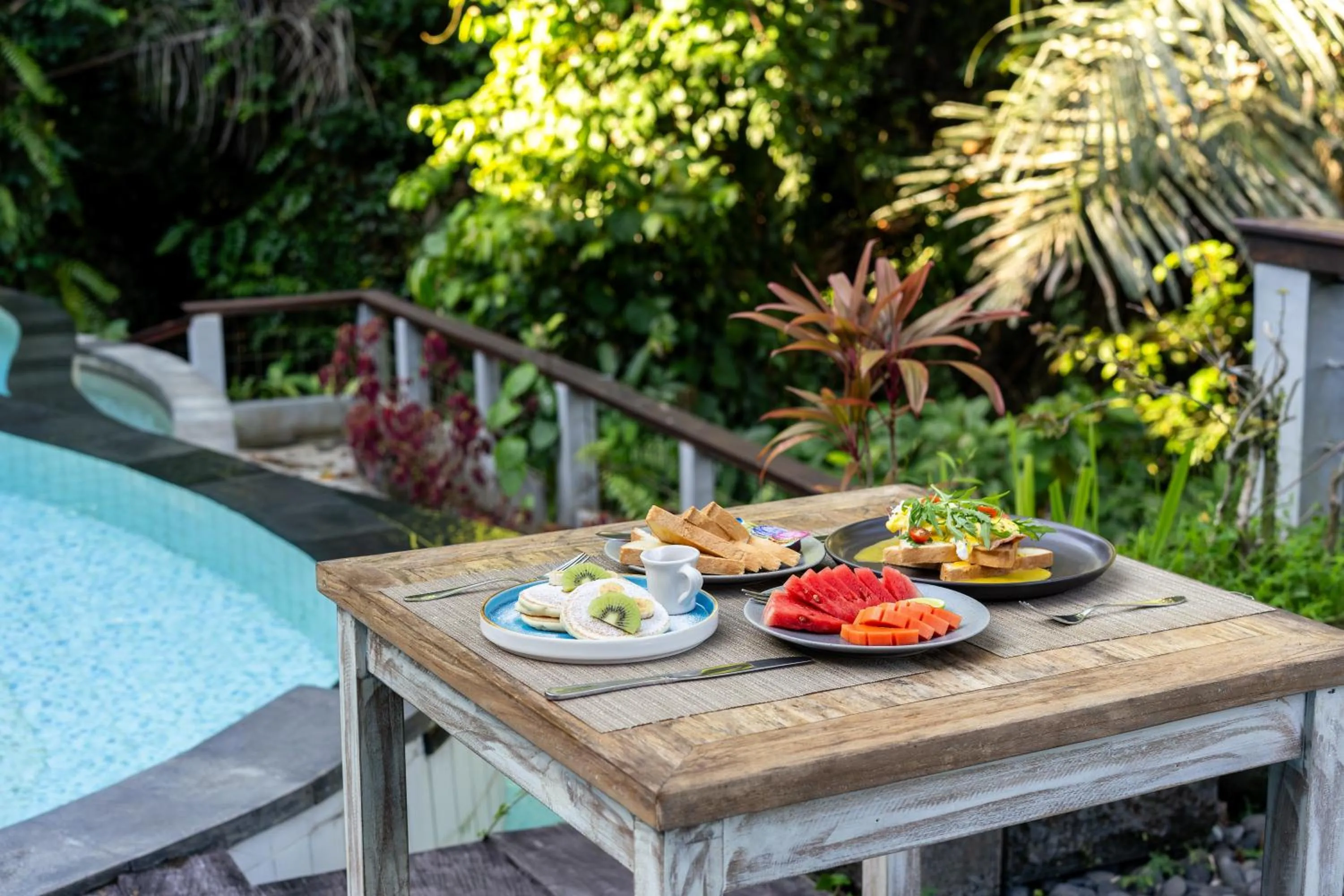 Breakfast in Parvati Retreat Villas