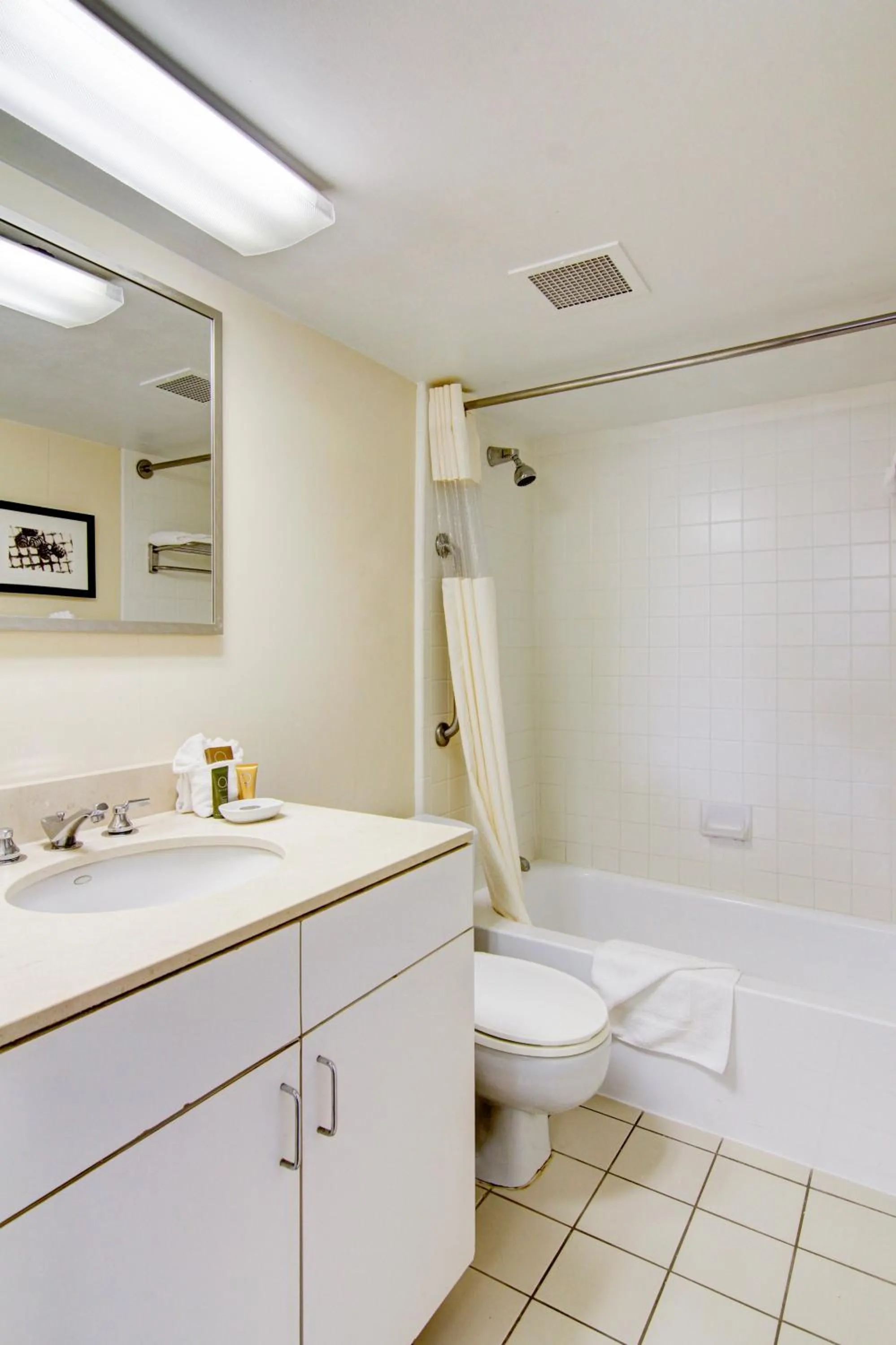 Bathroom in Stayable Select Gainesville