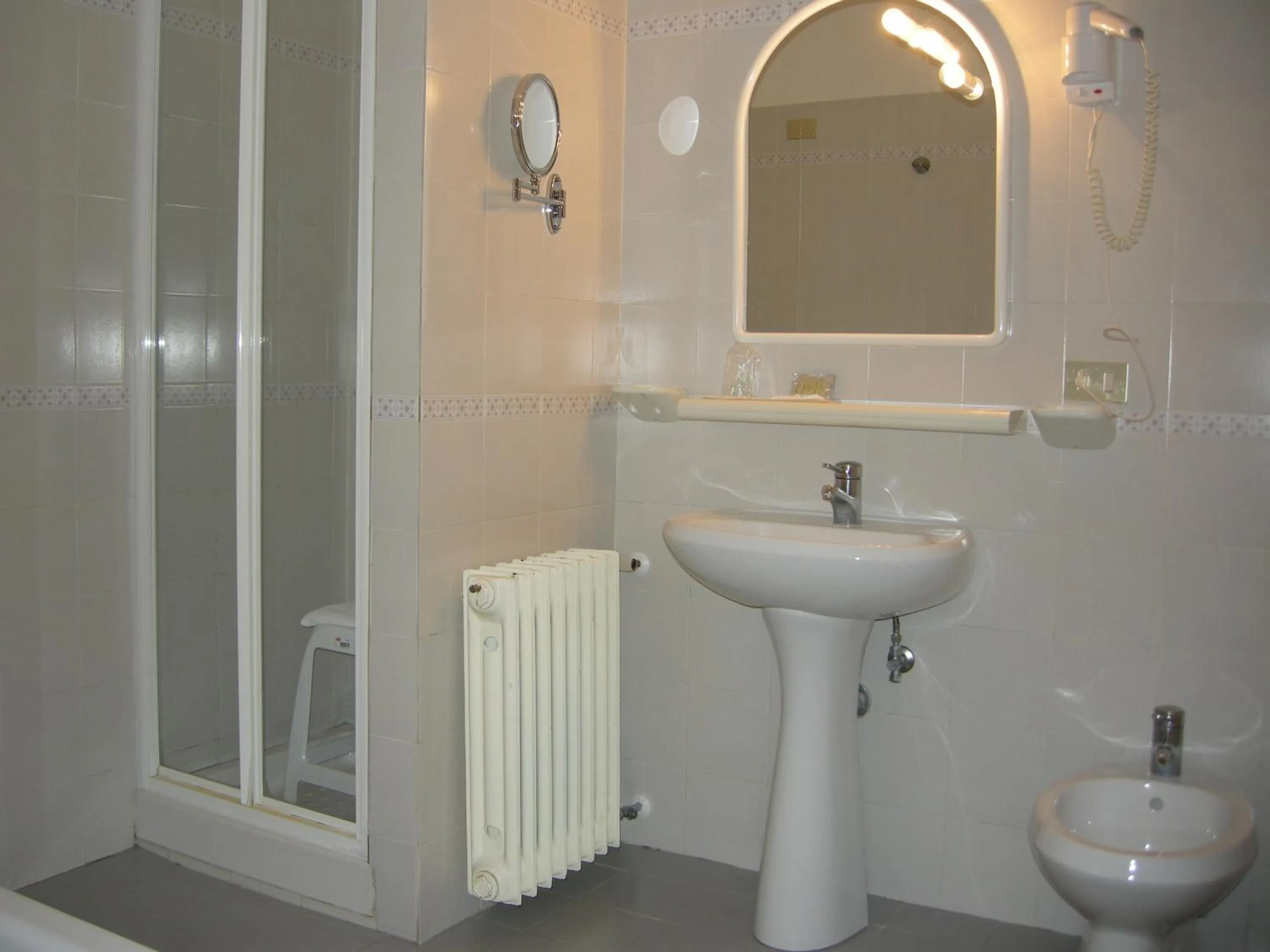 Bathroom in Hotel Fiordigigli