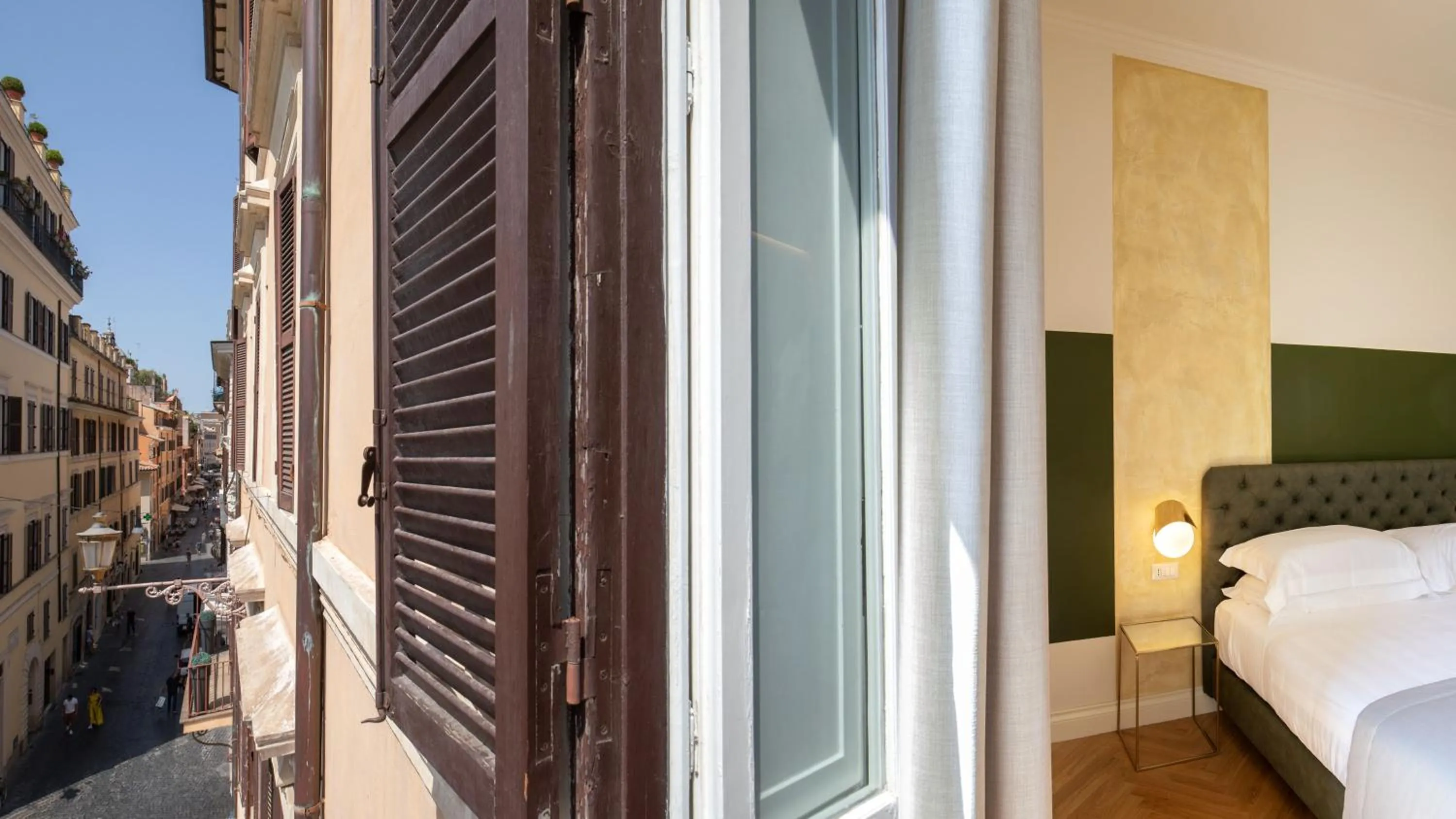 View (from property/room), Bed in Spagna Luxury Rooms