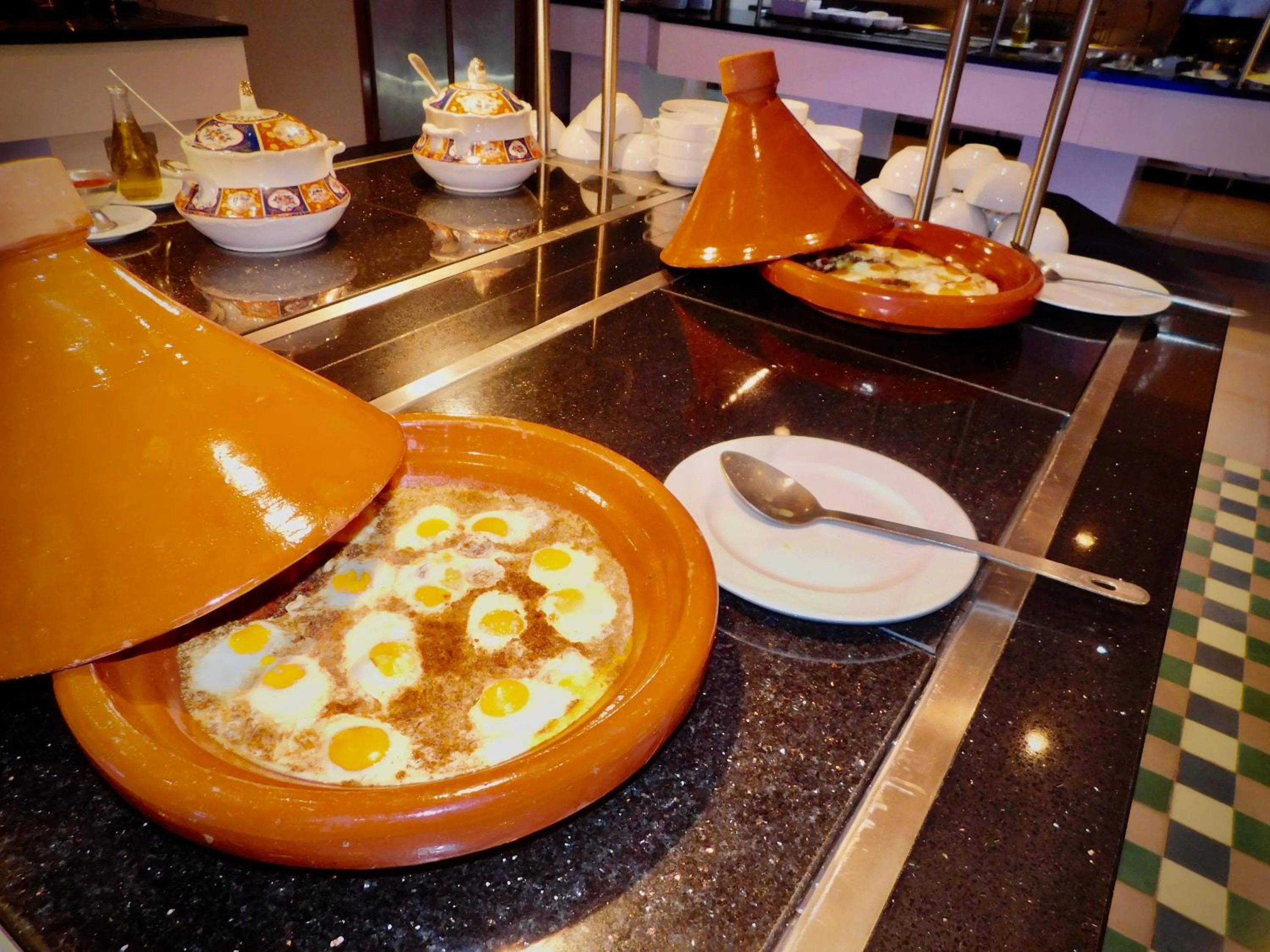 Breakfast in Kenzi Rose Garden