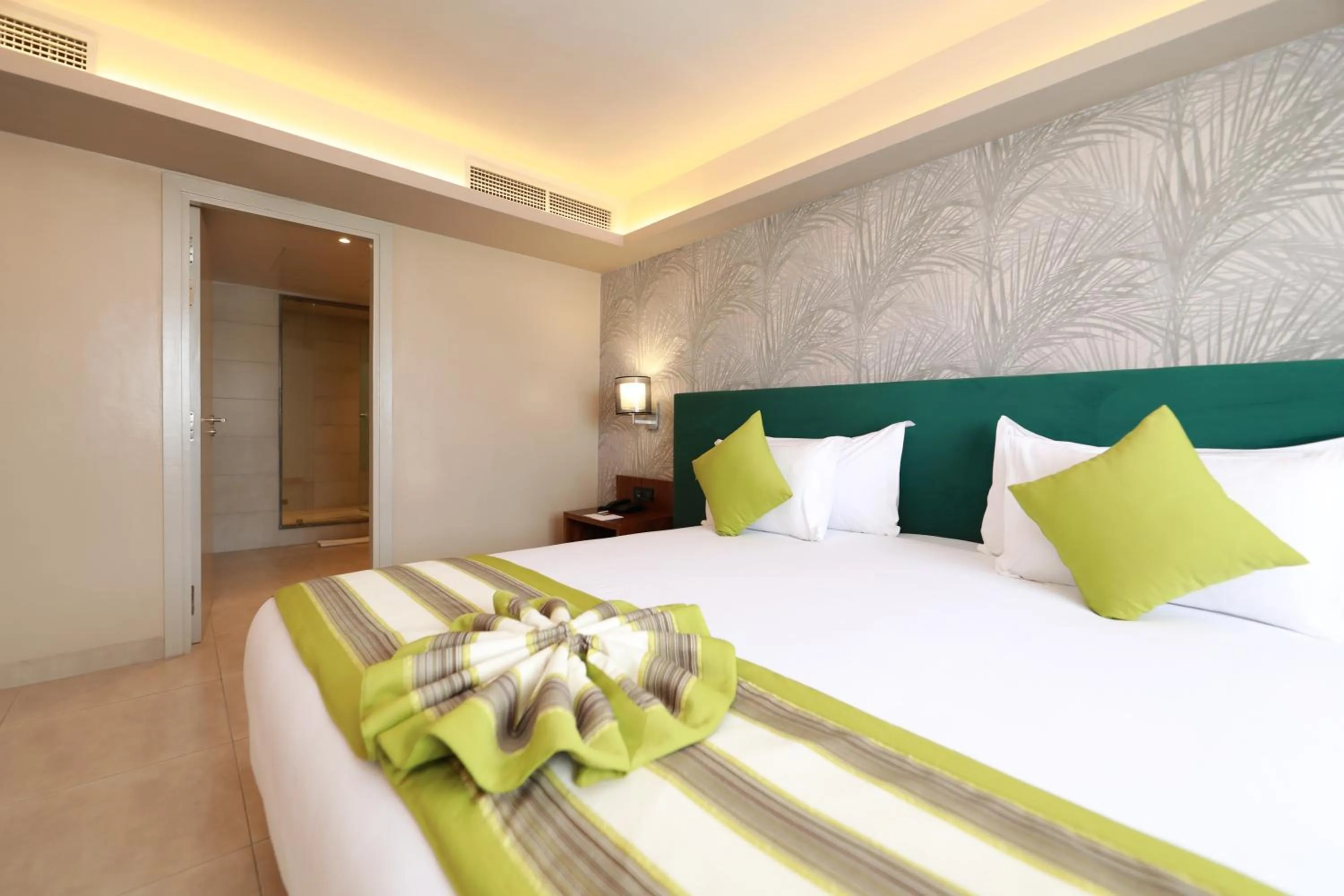 Bed in Kenzi Rose Garden