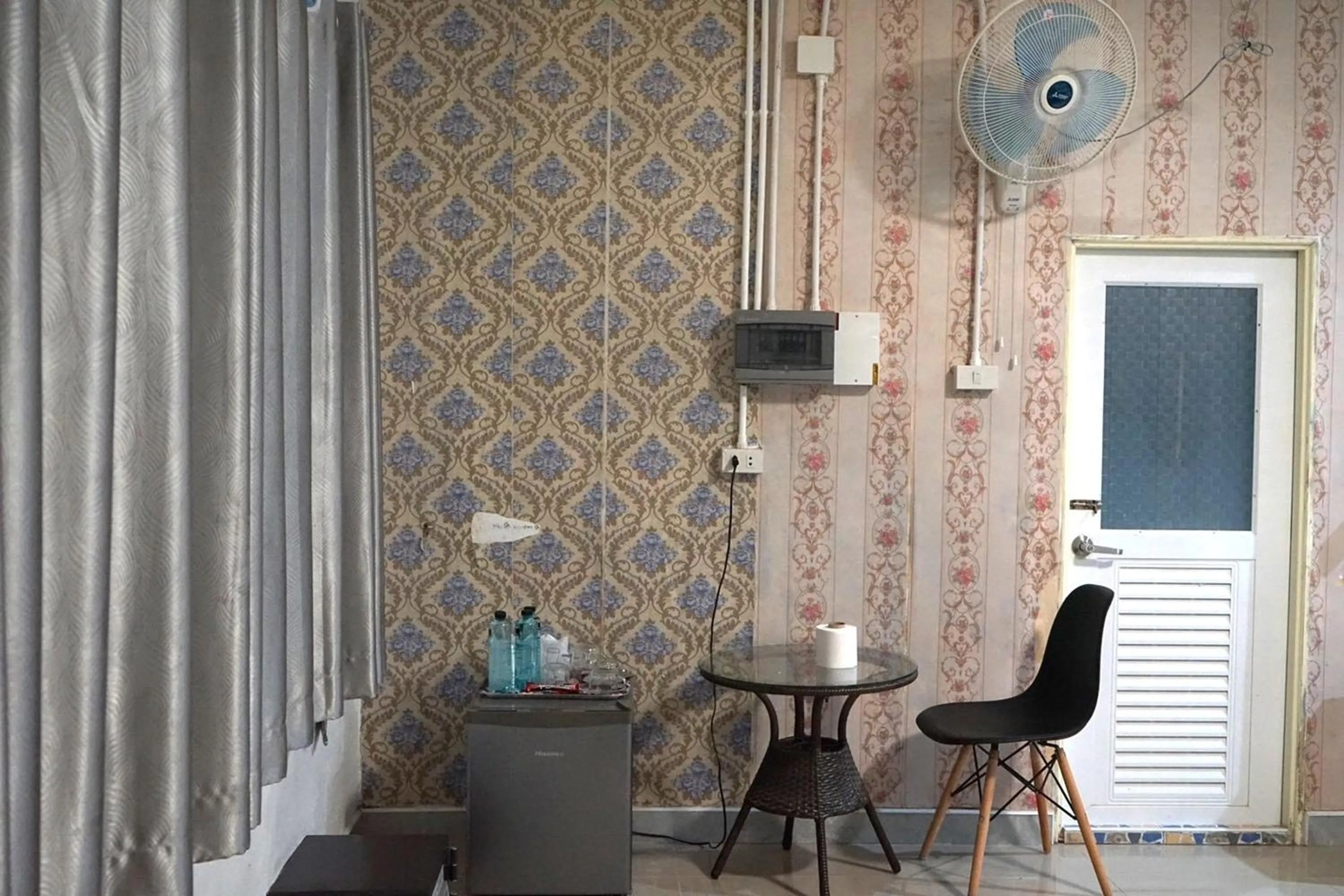 TV and multimedia in Chaiyai River Front Hotel