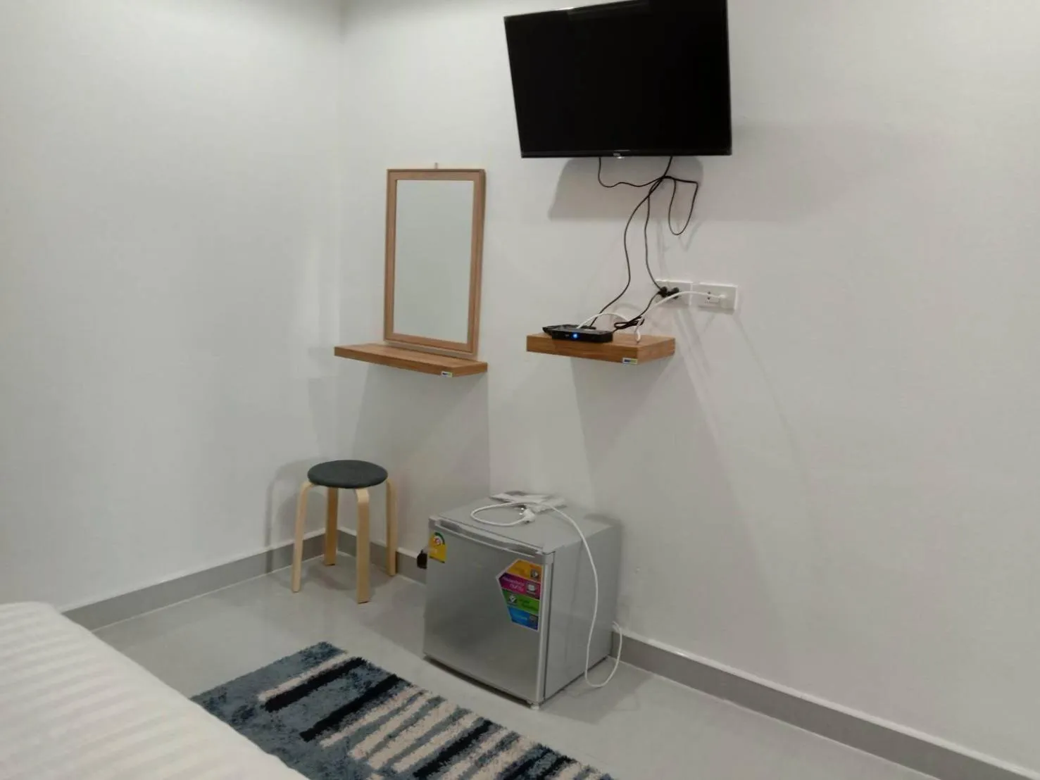 TV and multimedia in Chaiyai River Front Hotel