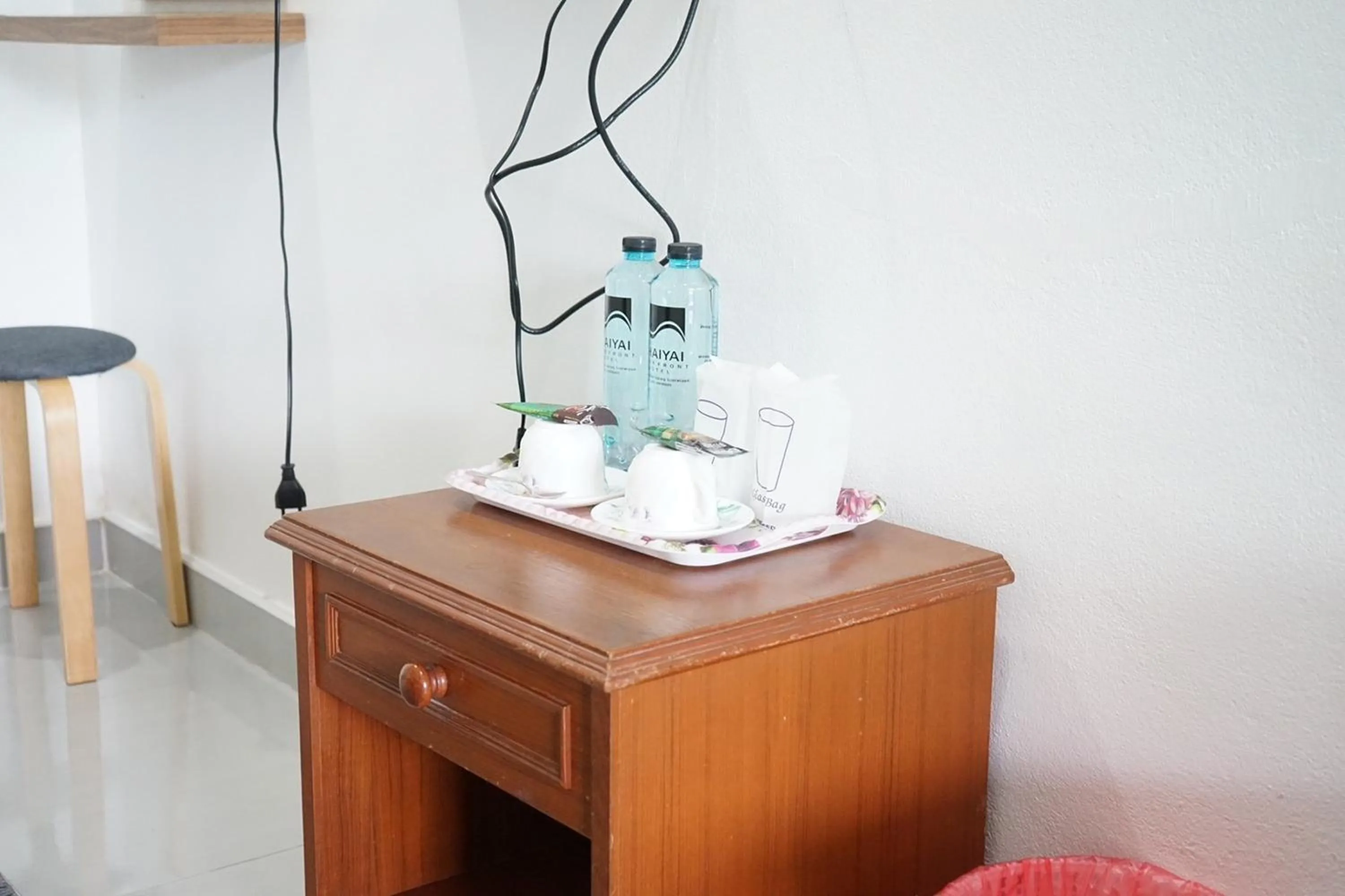 Coffee/tea facilities in Chaiyai River Front Hotel