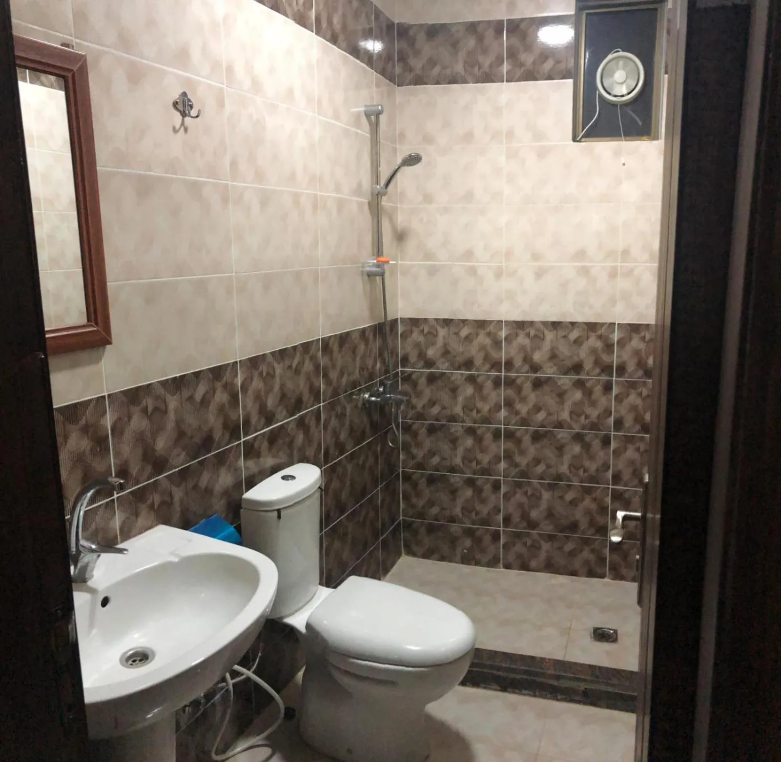 Bathroom in Rakan ApartHotel and Luxury Rooms
