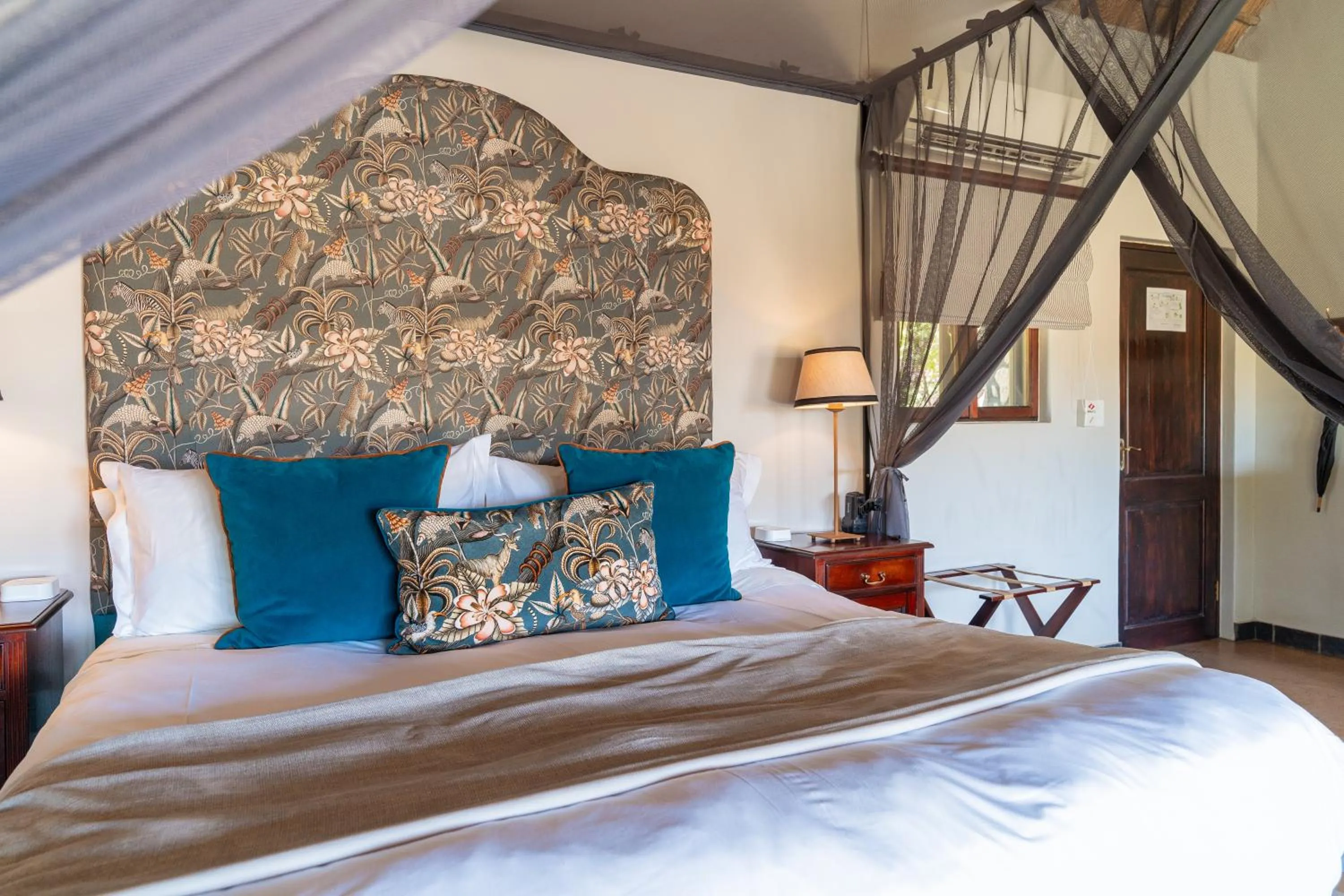 Photo of the whole room, Bed in Last Word Kitara