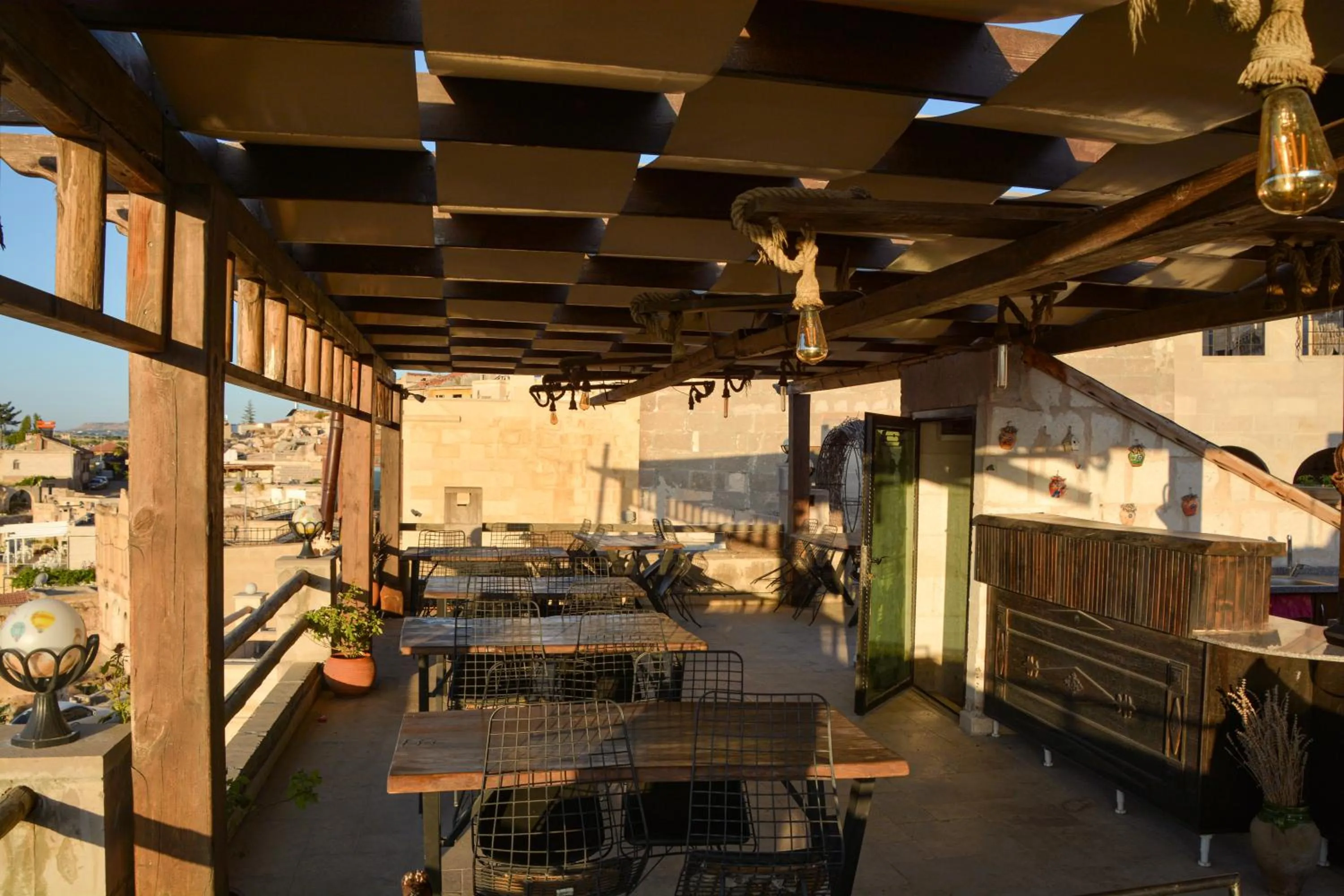 Restaurant/places to eat in My Story Cave Hotel