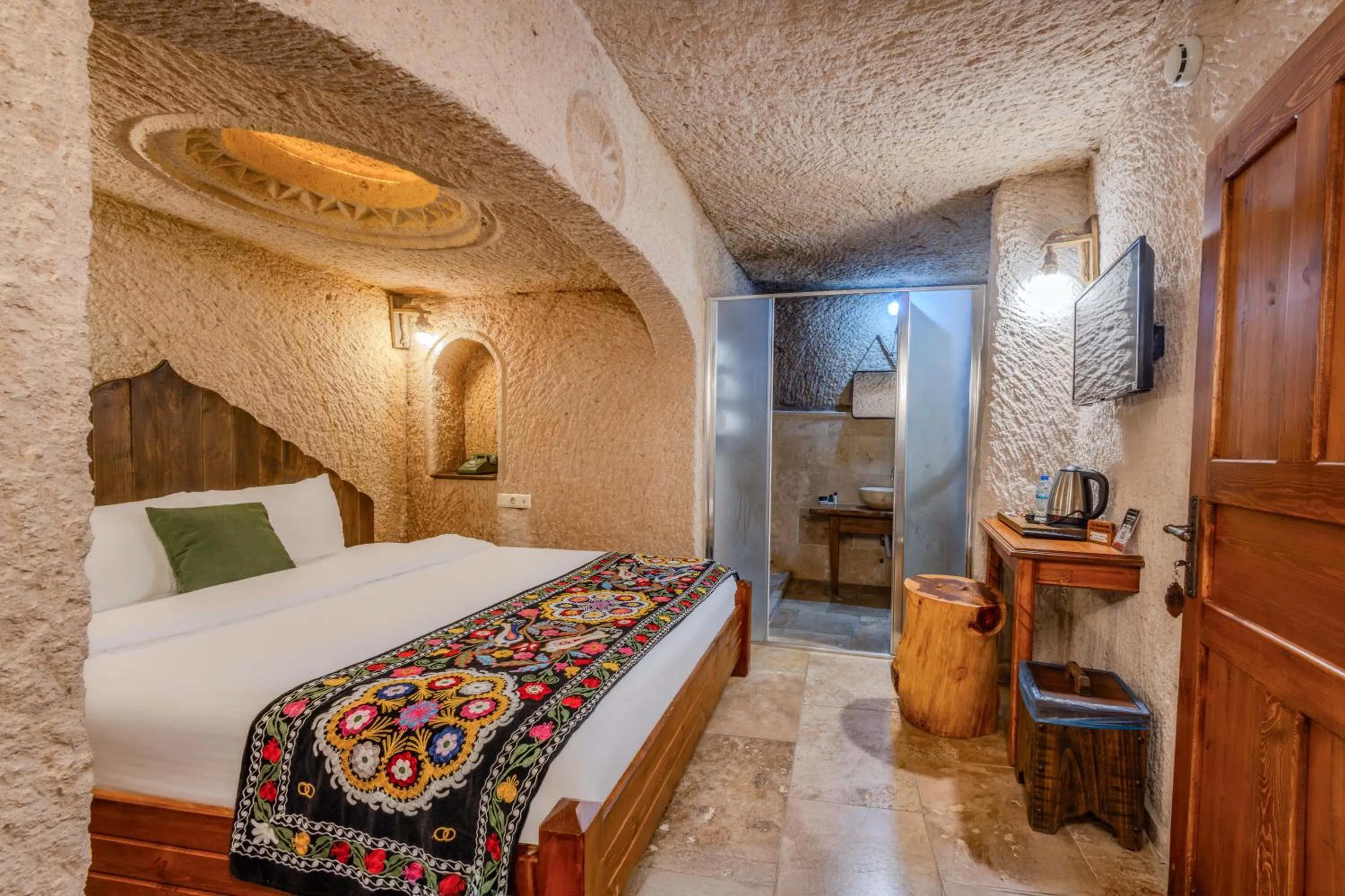 Photo of the whole room in My Story Cave Hotel