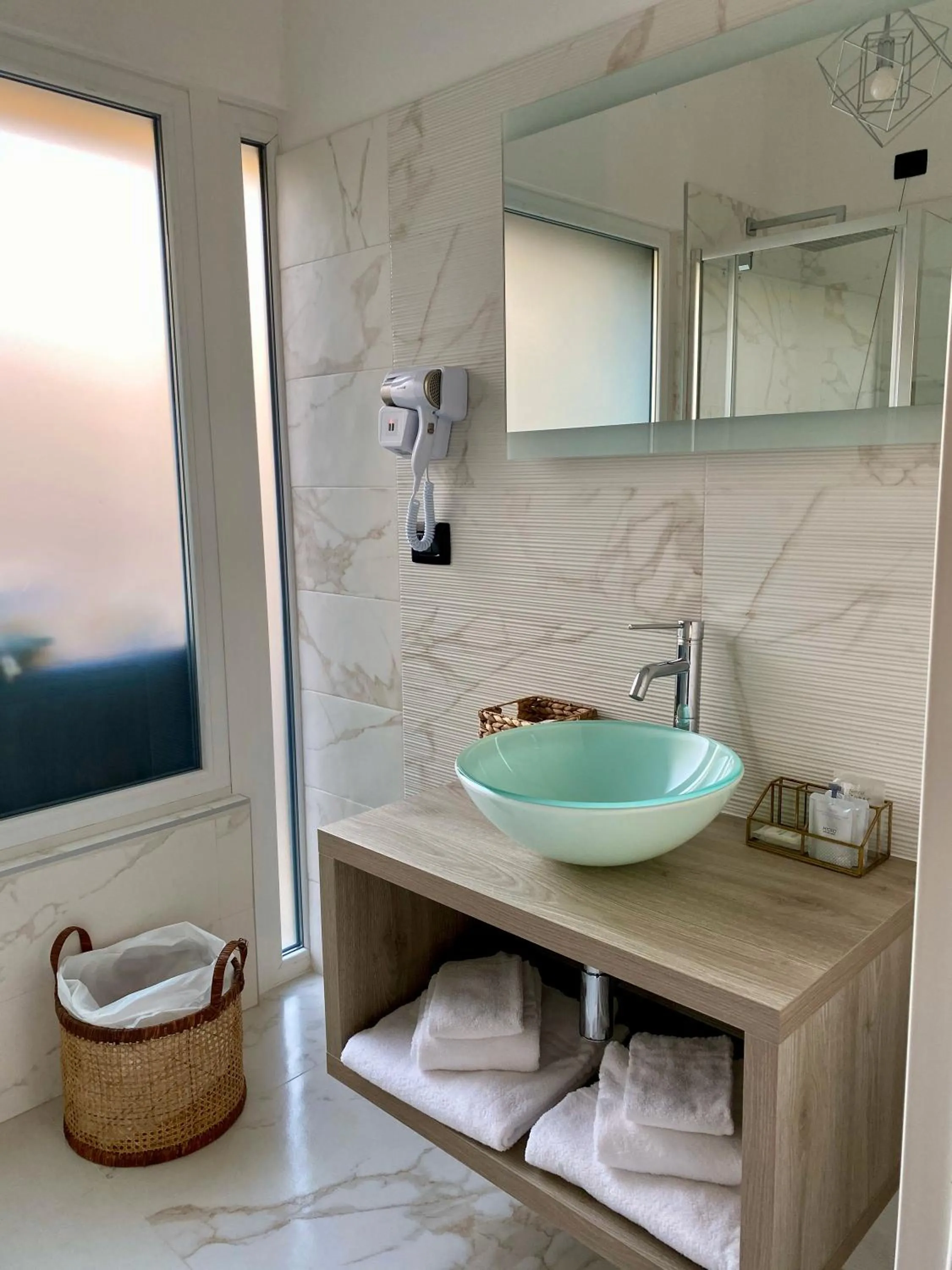 Bathroom in Gatto Bianco Le Mura