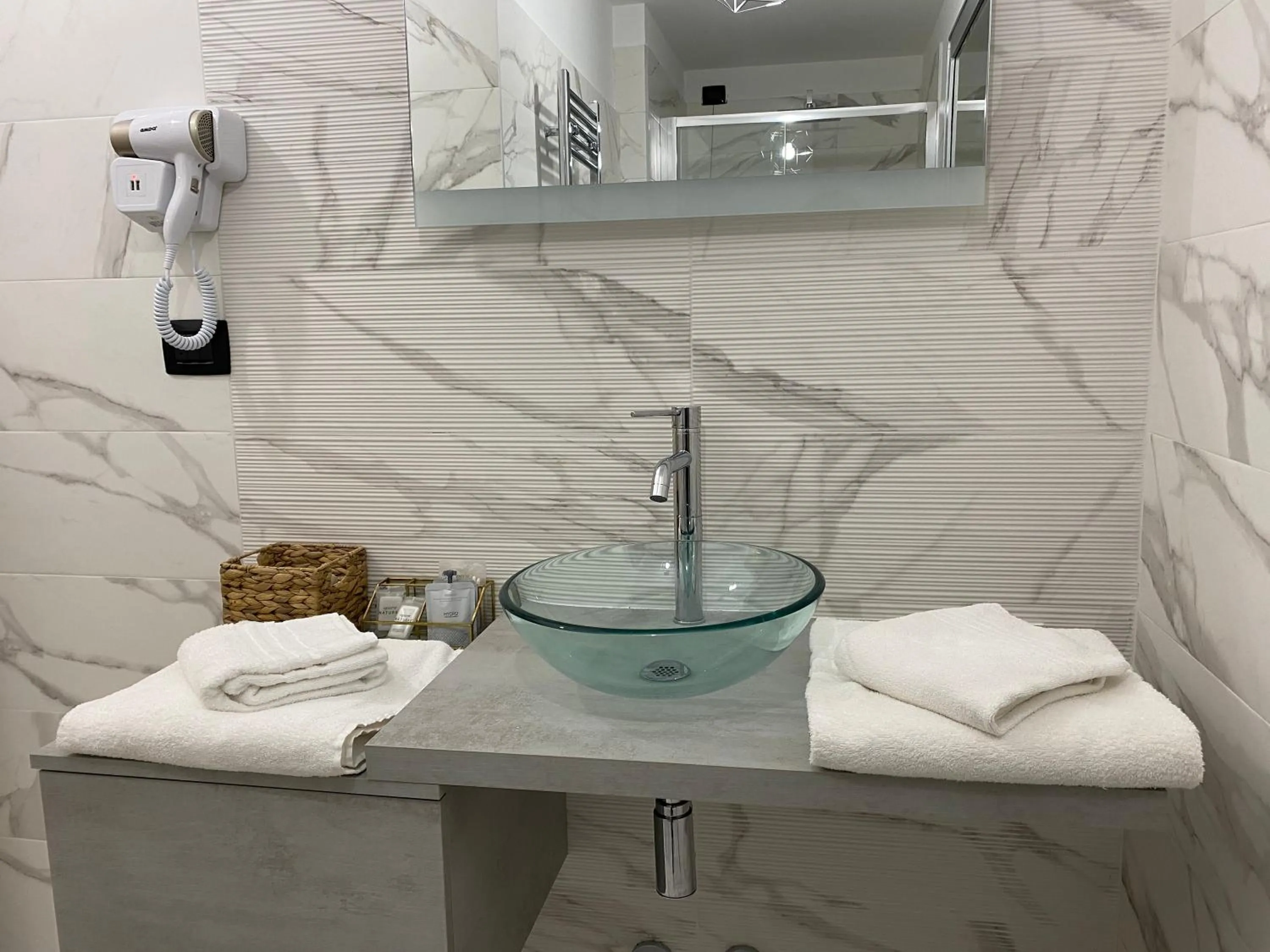 Bathroom in Gatto Bianco Le Mura