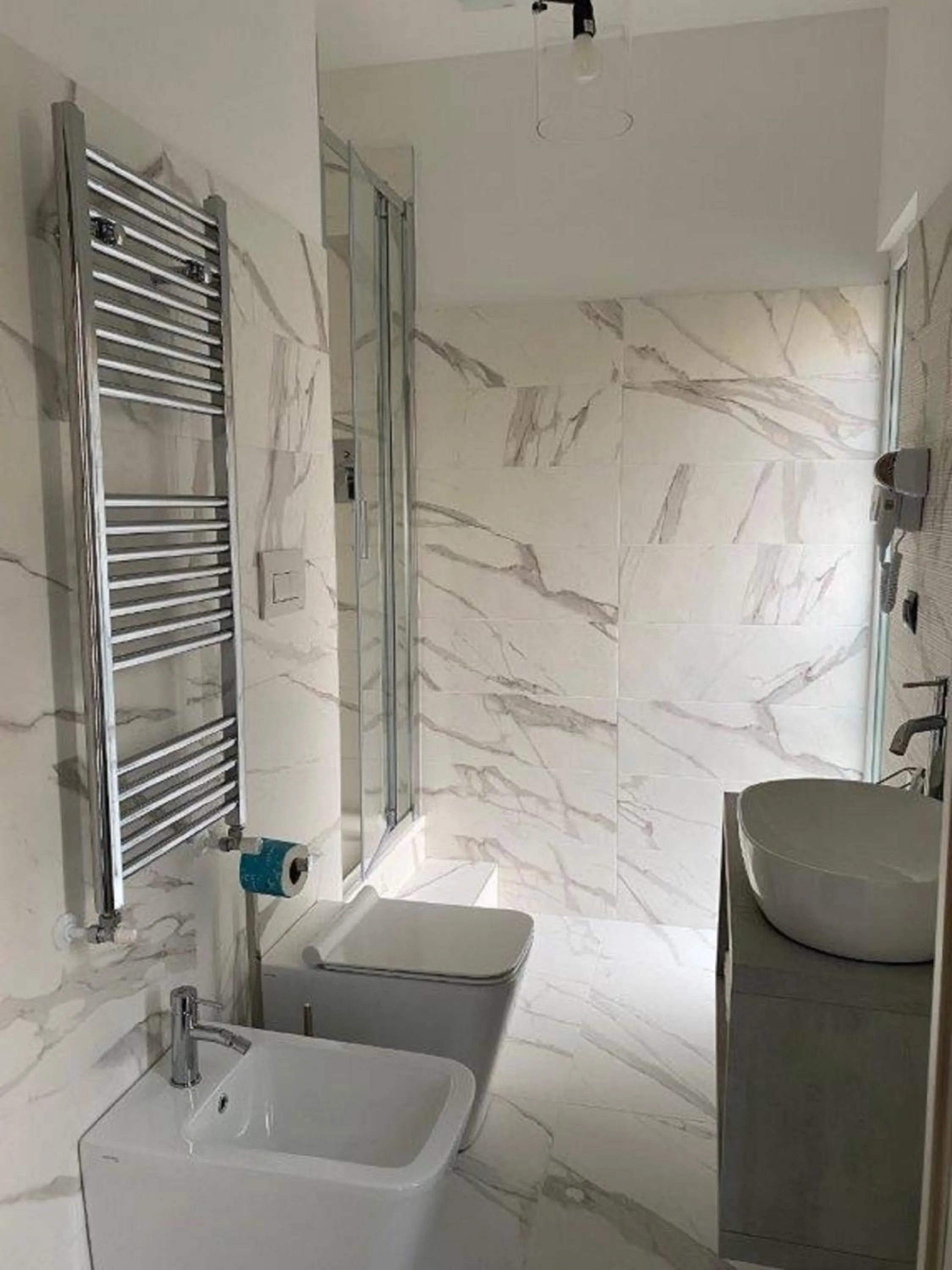 Bathroom in Gatto Bianco Le Mura