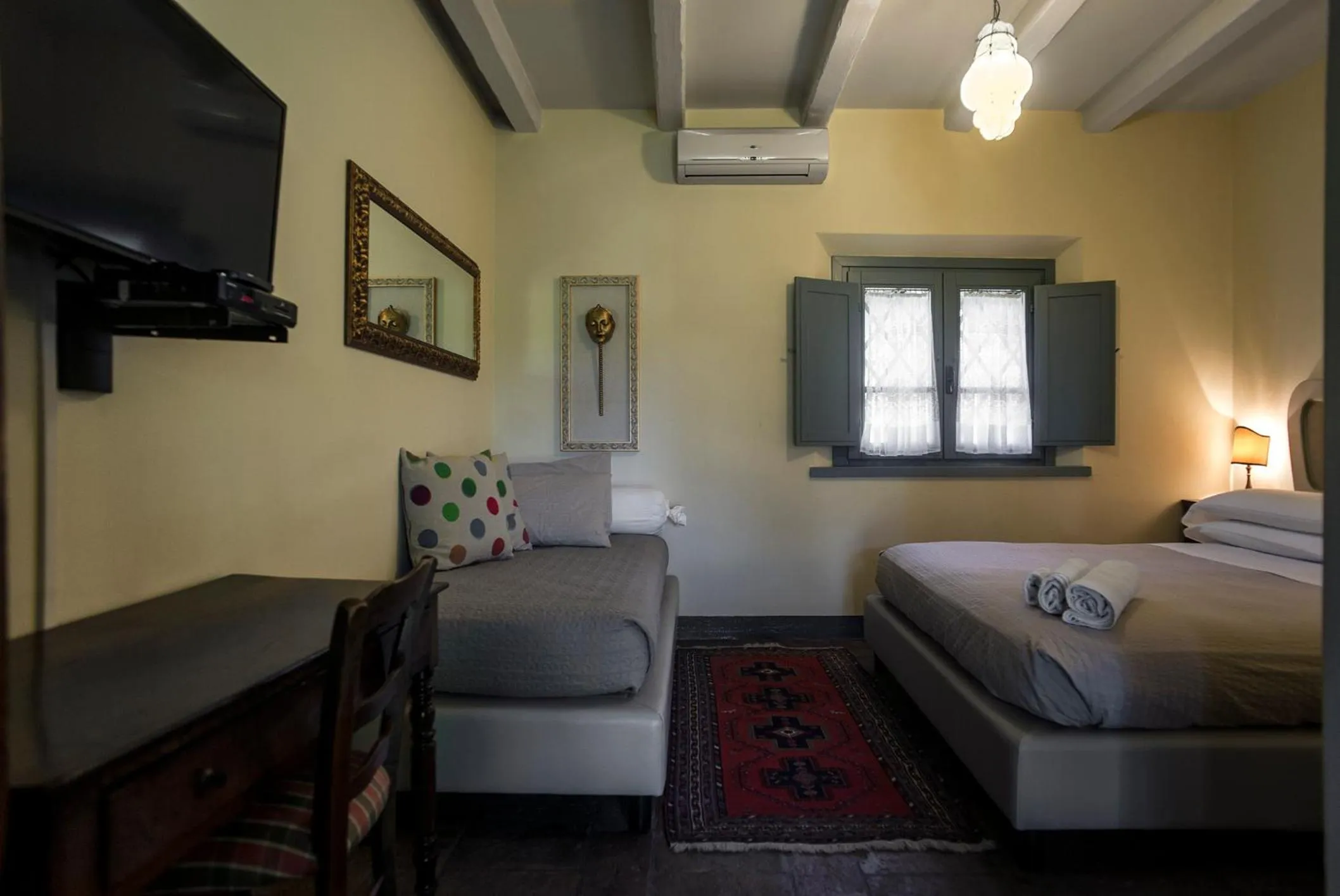 Photo of the whole room, Bed in Alloggio Al San Girolamo