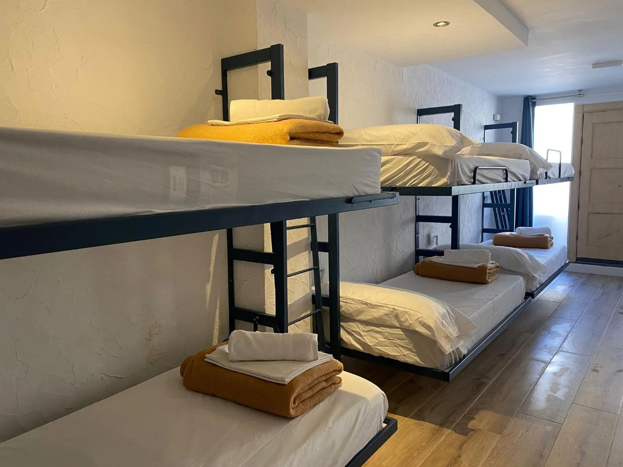 bunk bed, Bed in Y Hostel - Albergue Juvenil