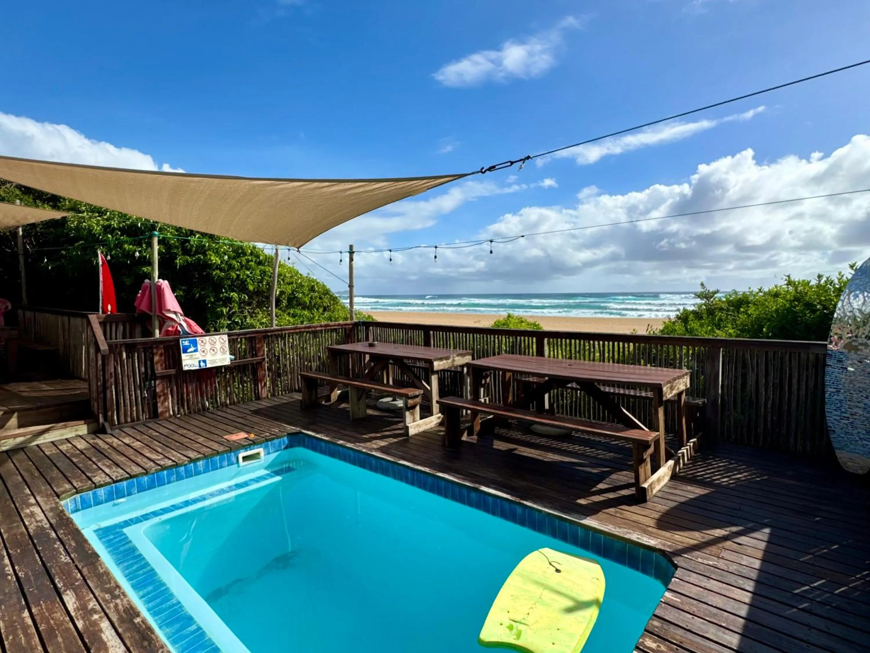 Inner courtyard view in Underwater Explorer