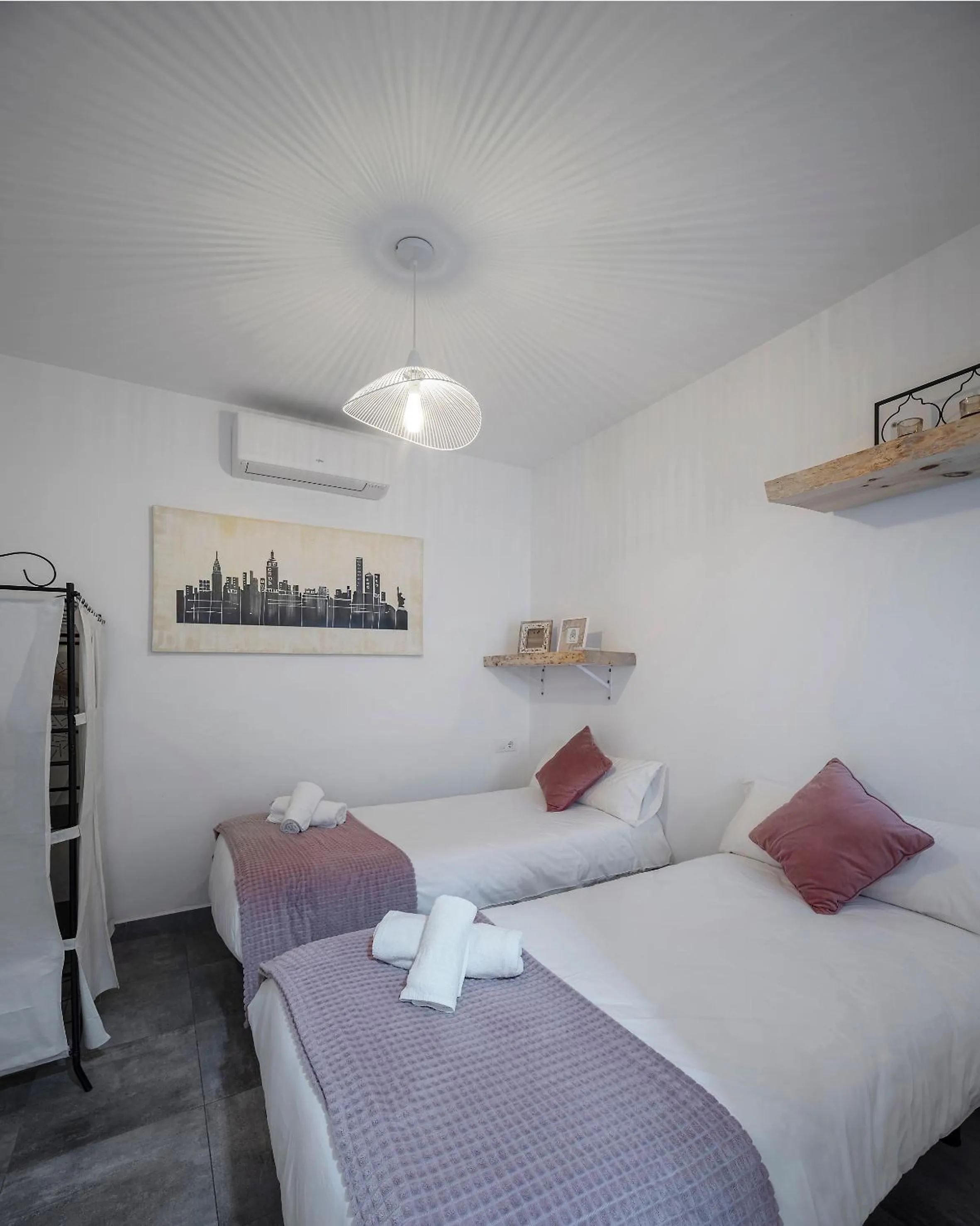 Photo of the whole room, Bed in Apartamentos Gladiador