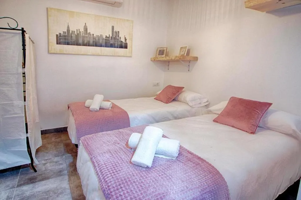 Photo of the whole room, Bed in Apartamentos Gladiador