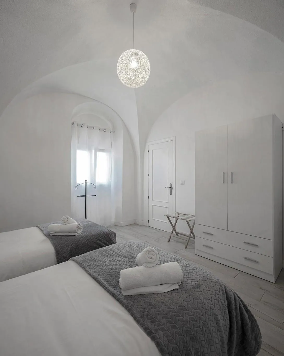 Photo of the whole room, Bed in Apartamentos Gladiador