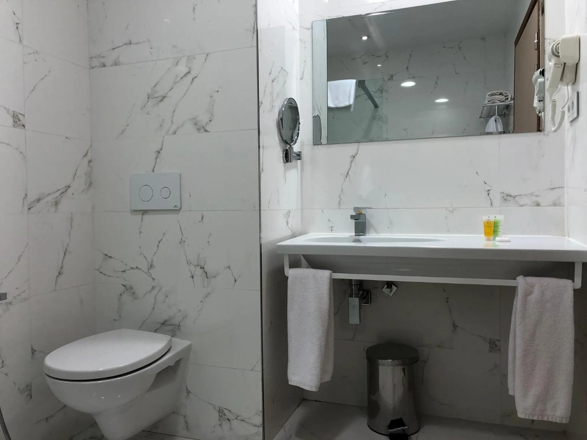 Bathroom in Vent-Dôme Khaled Hotel & SPA