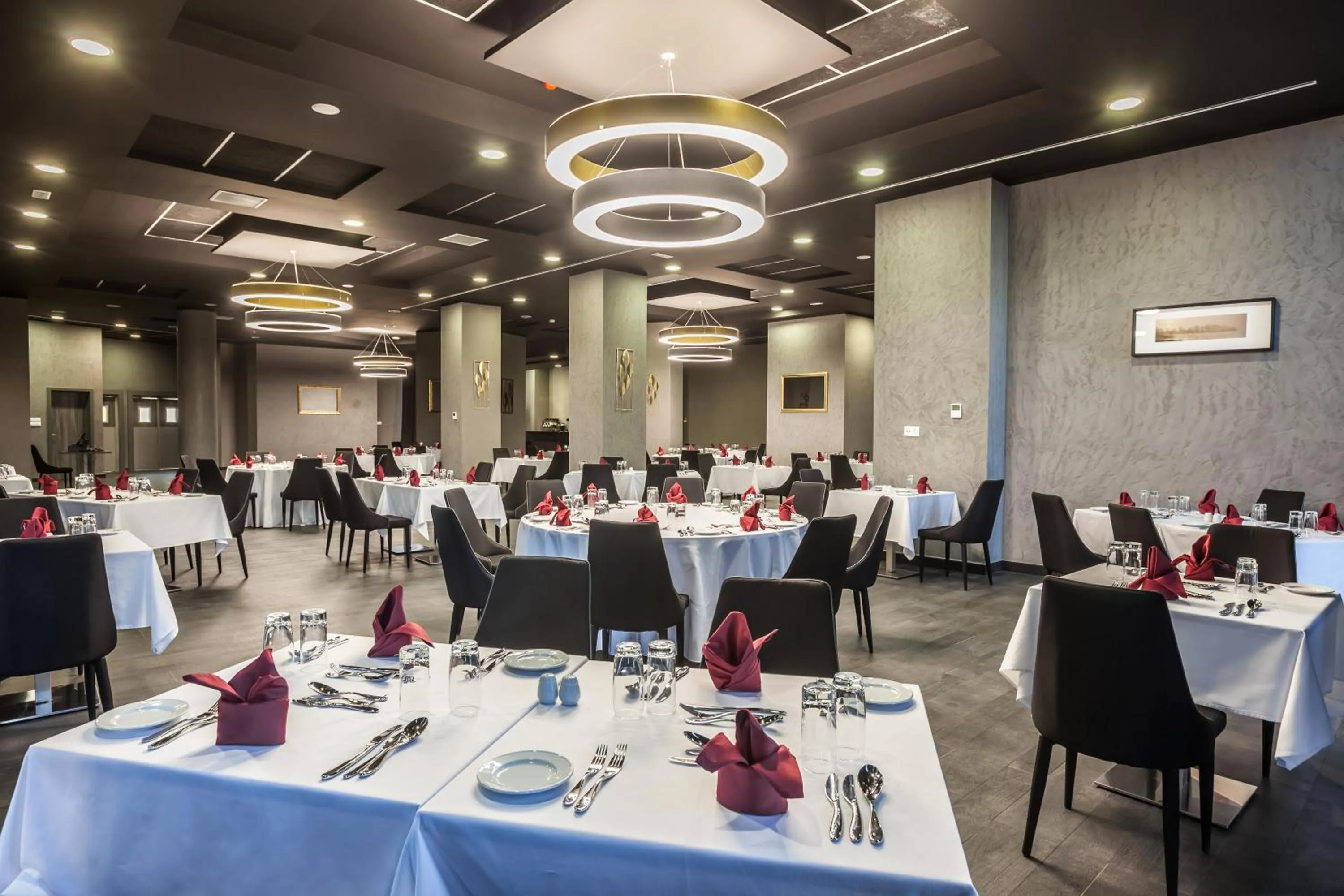 Restaurant/places to eat in Vent-Dôme Khaled Hotel & SPA