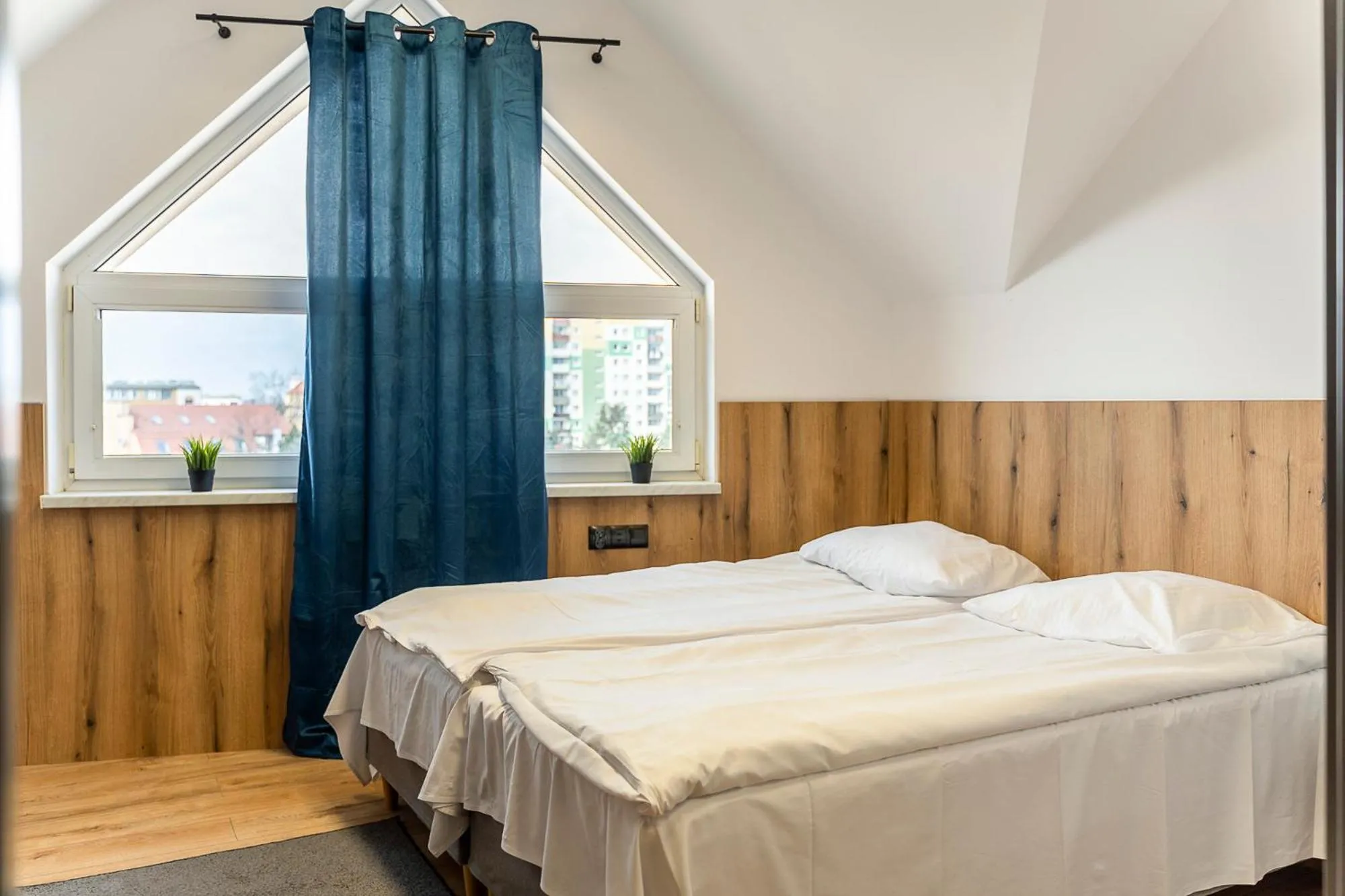 Photo of the whole room, Bed in Gems Hostel