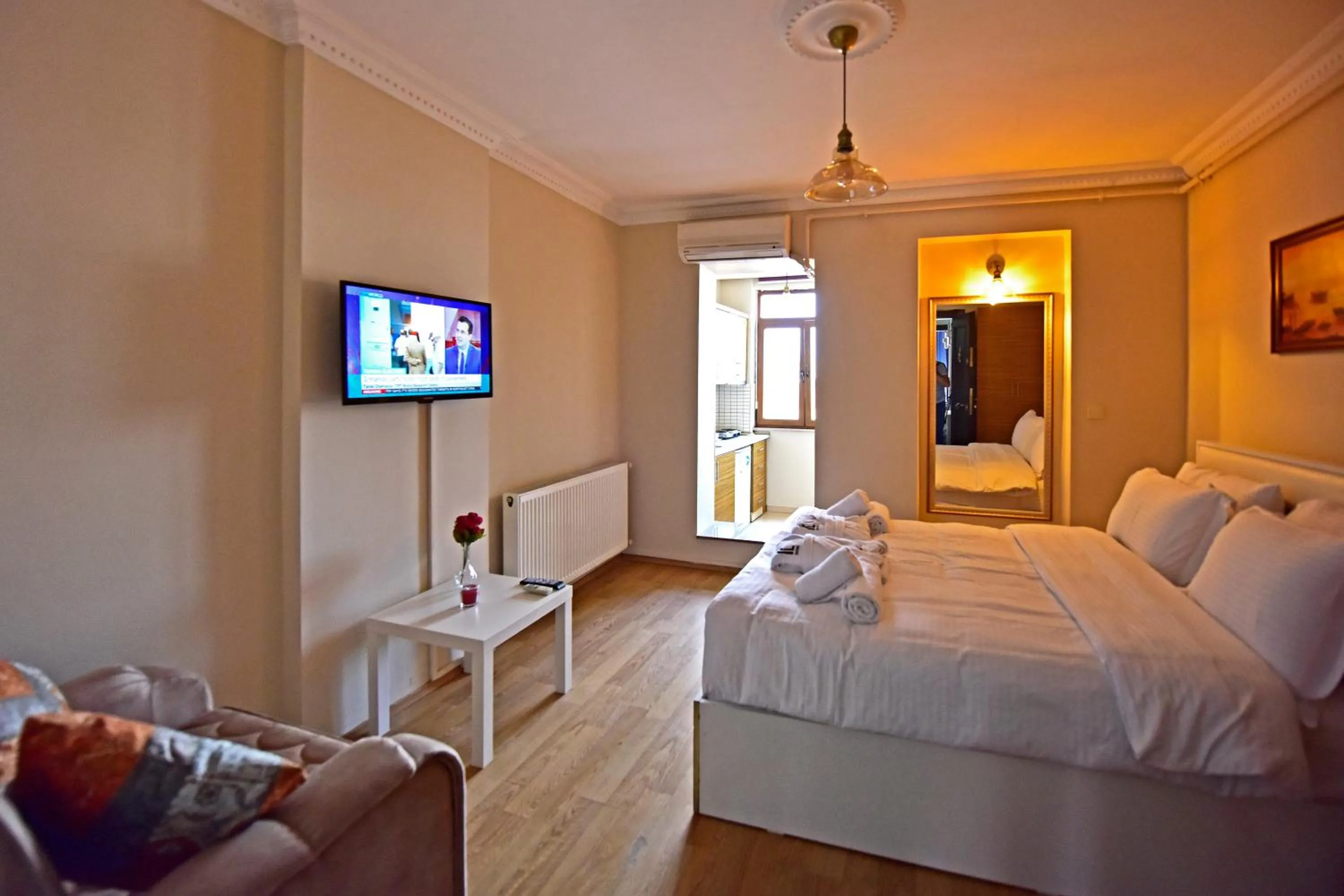 Bed in Sunshine Taksim Suite