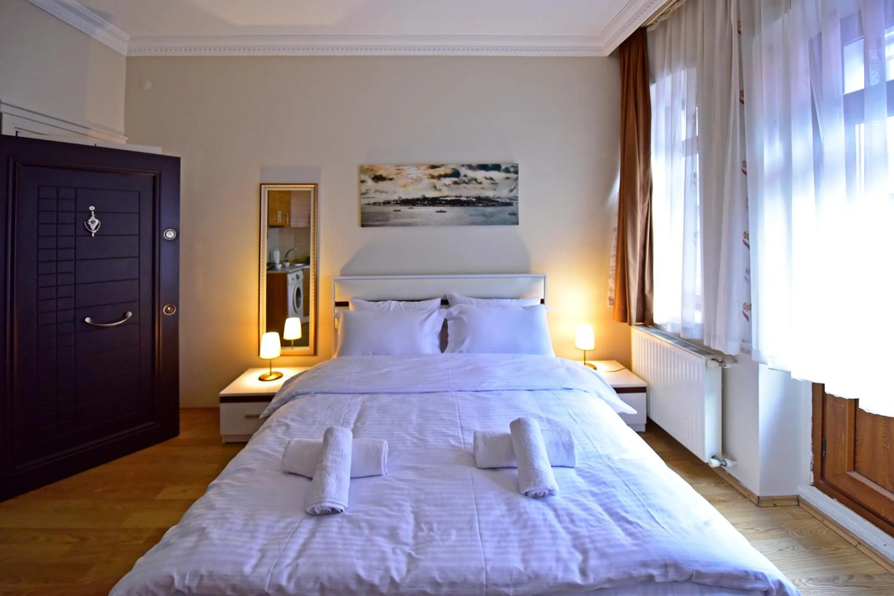 Bed in Sunshine Taksim Suite
