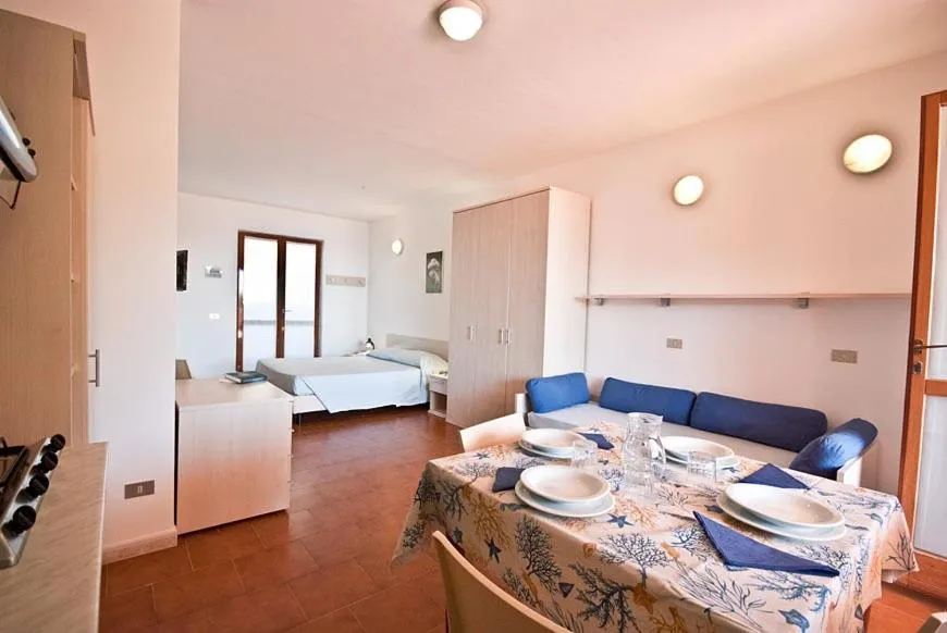 Photo of the whole room, Bed in Casa Del Golfo