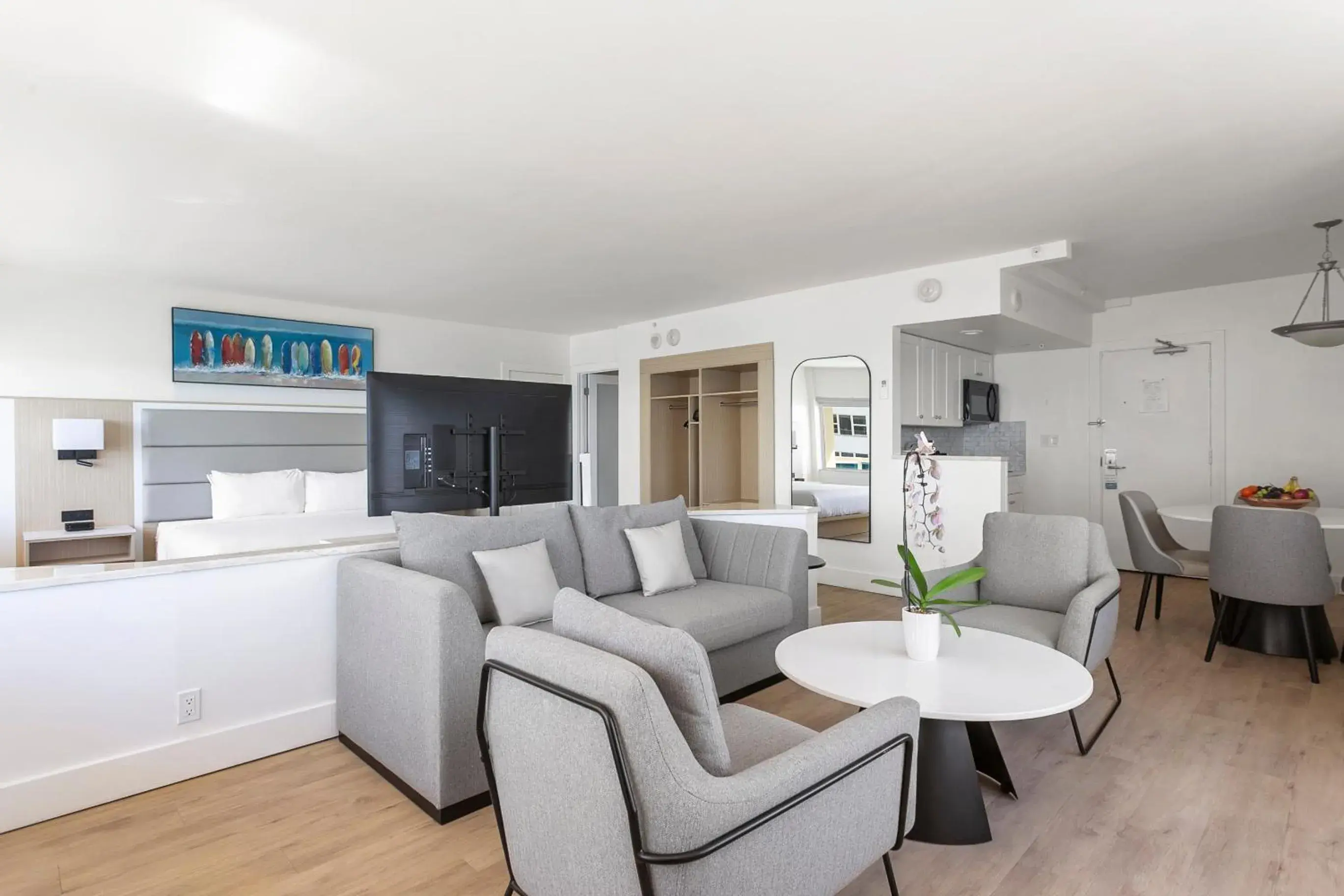 King Suite with Ocean View in Ocean Sky Hotel & Resort King Suite with Ocean View in Ocean Sky Hotel & Resort