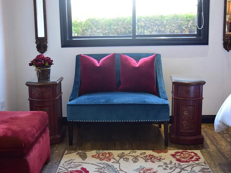 Seating area, Bed in Hotel Boutique Villa Toscana