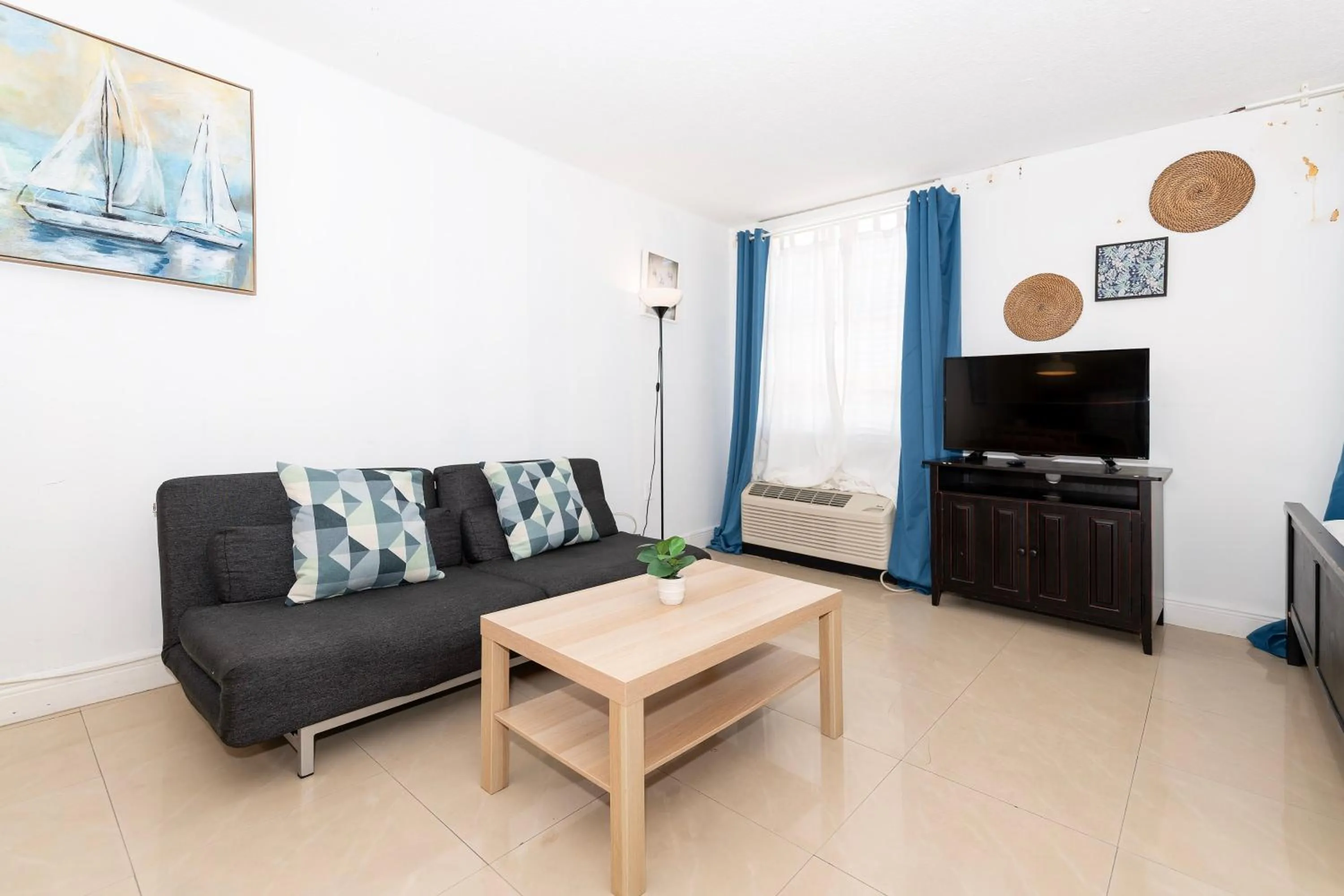 TV and multimedia in Sobe Apartments