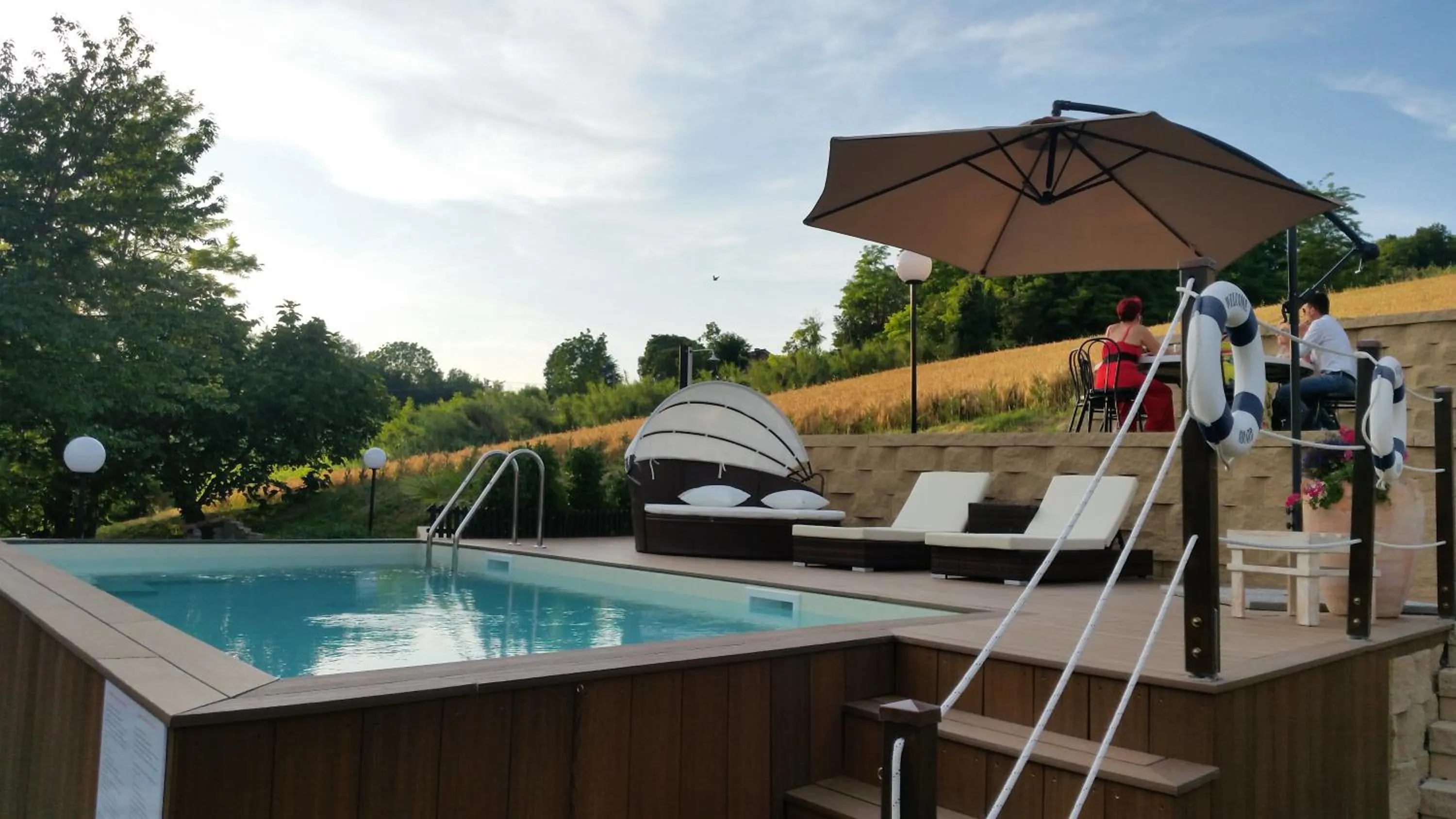 People in Bed And Breakfast Olimpia