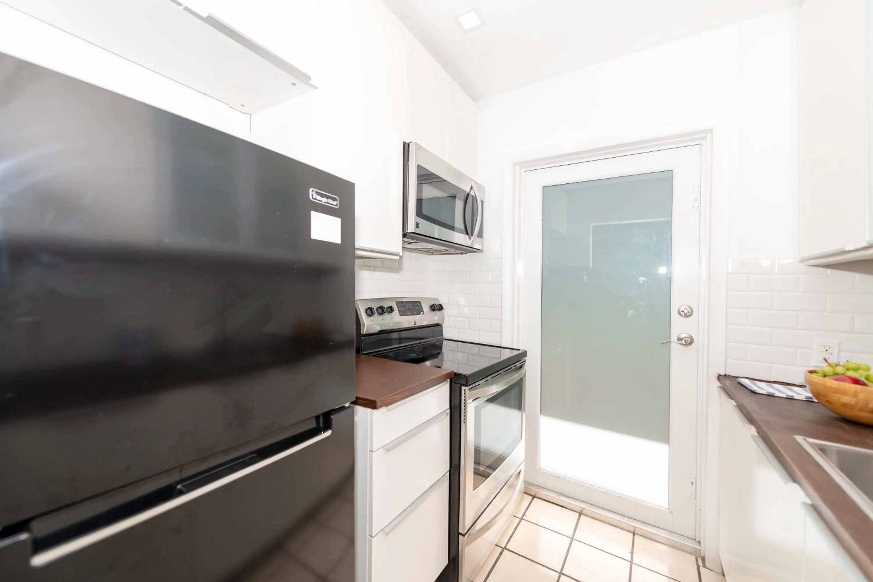 Kitchen or kitchenette in Sofi Beach Apartments