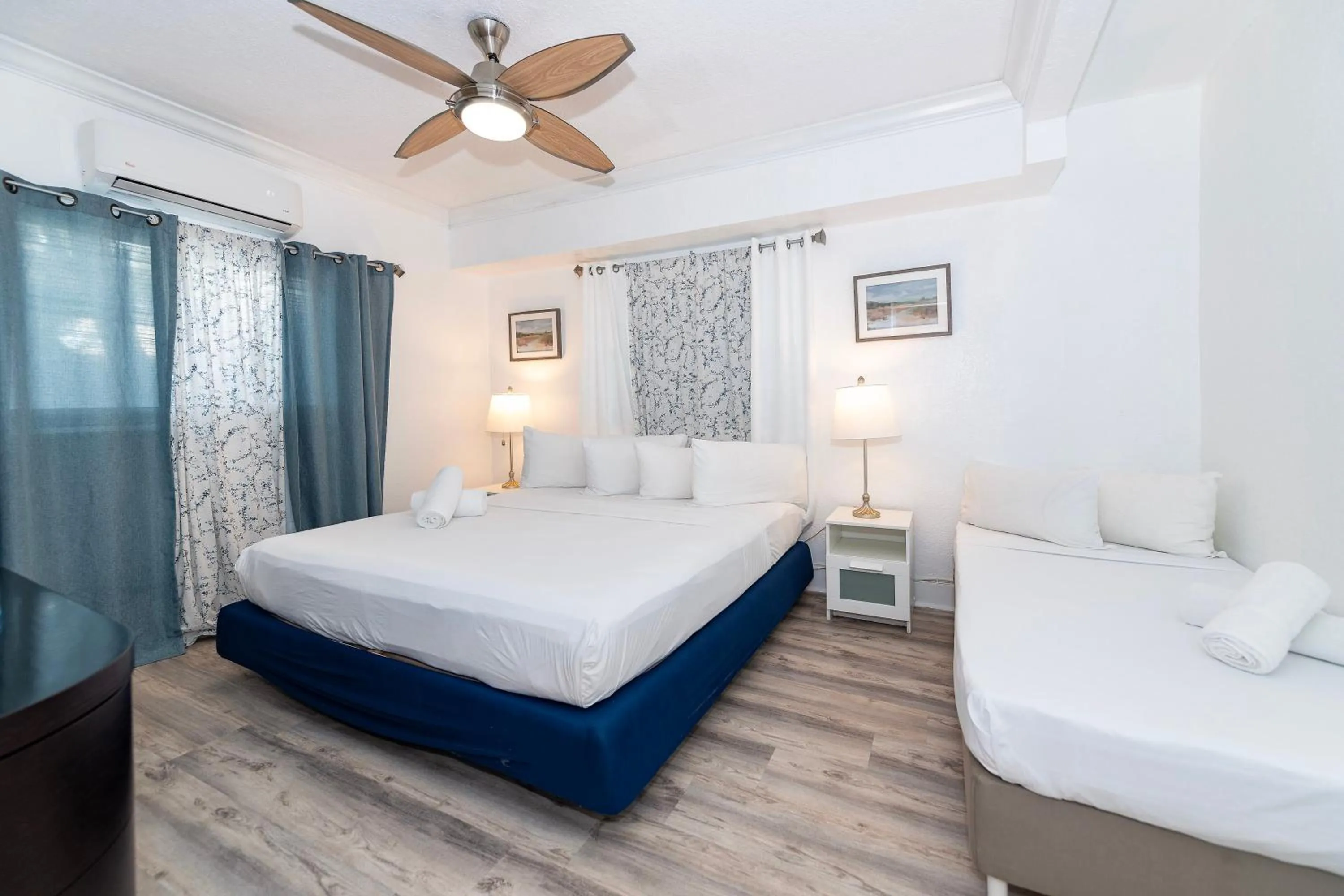 Photo of the whole room, Bed in Sofi Beach Apartments