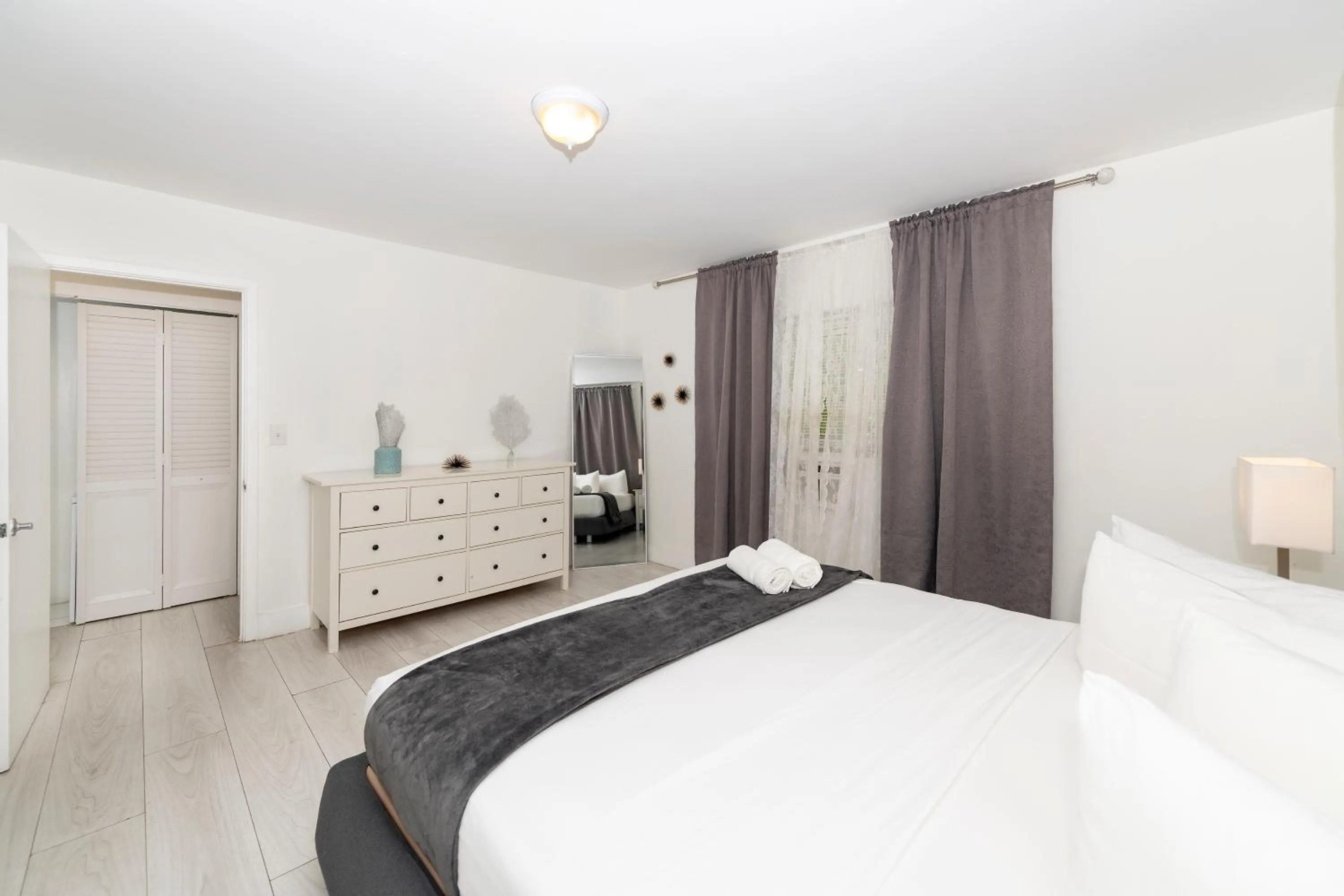 Photo of the whole room, Bed in Sofi Beach Apartments