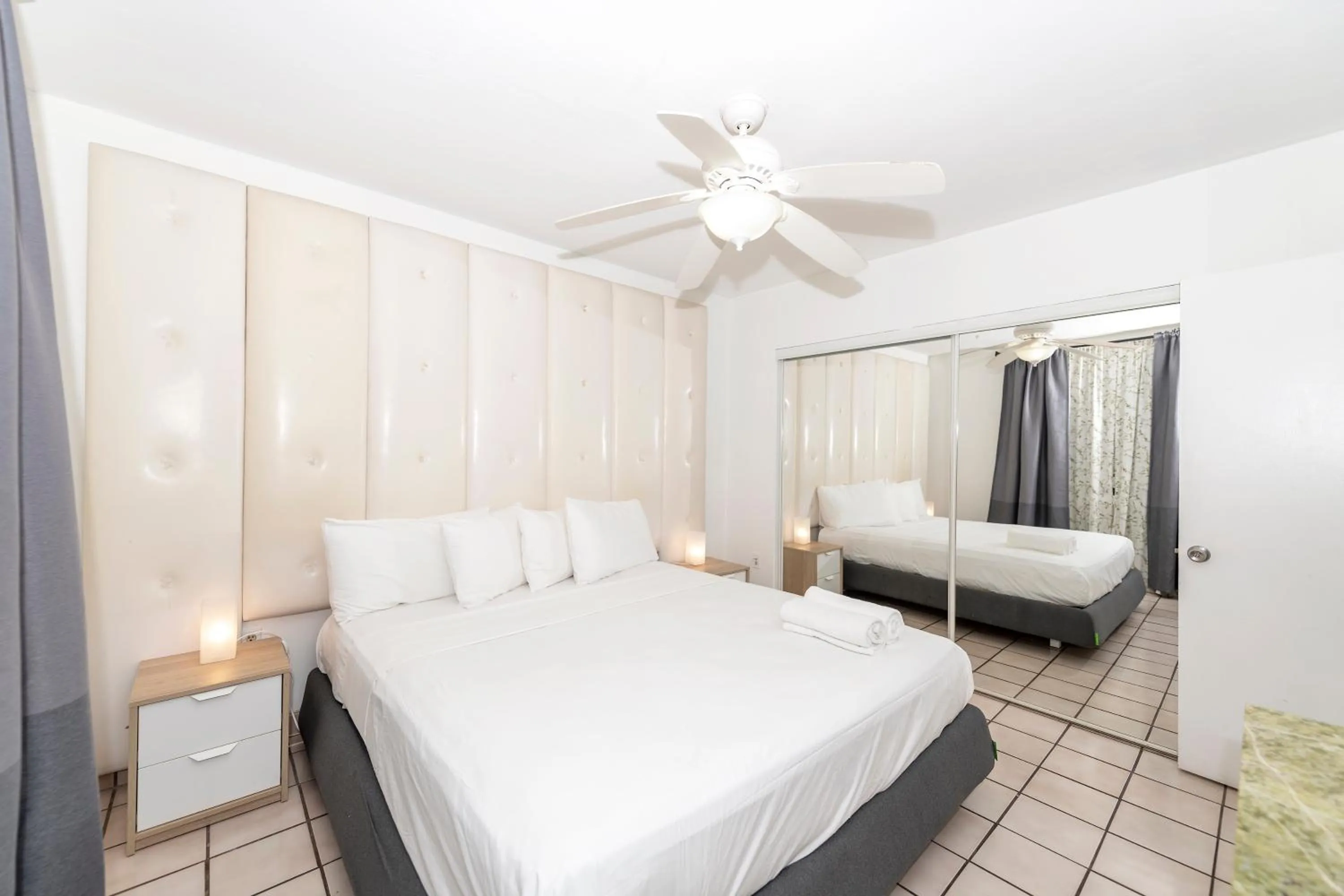 Photo of the whole room, Bed in Sofi Beach Apartments