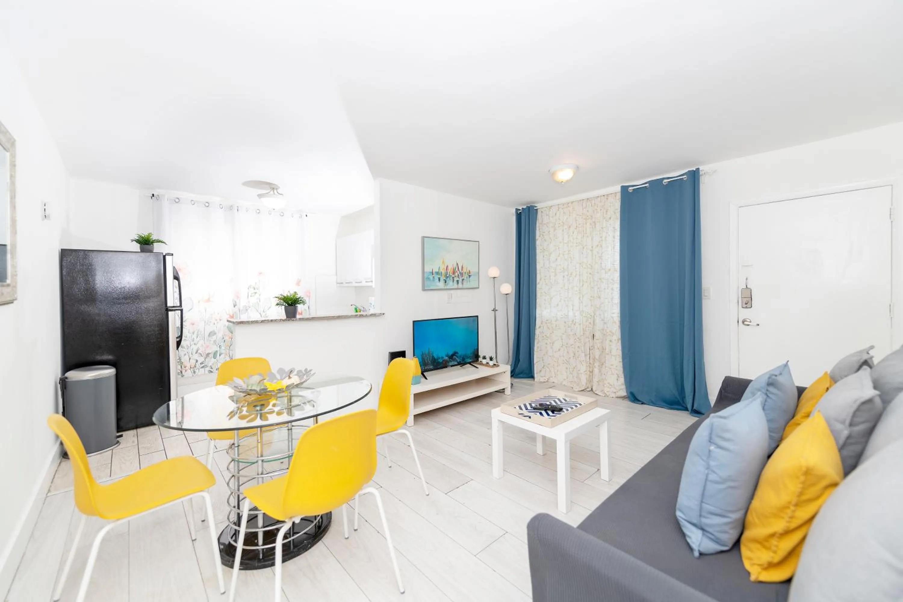 Seating area in Sofi Beach Apartments