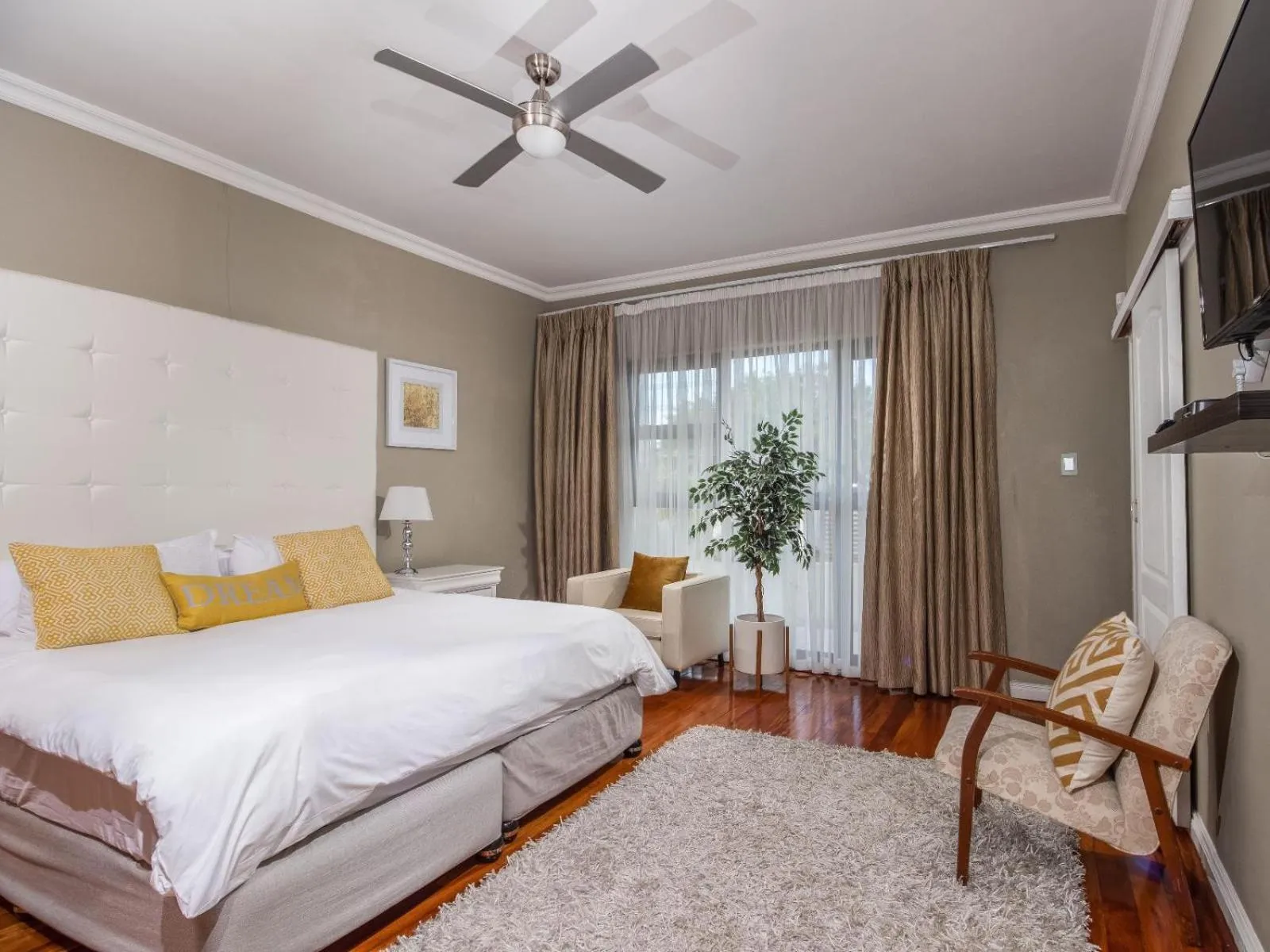 Bed in Cashmere Suites